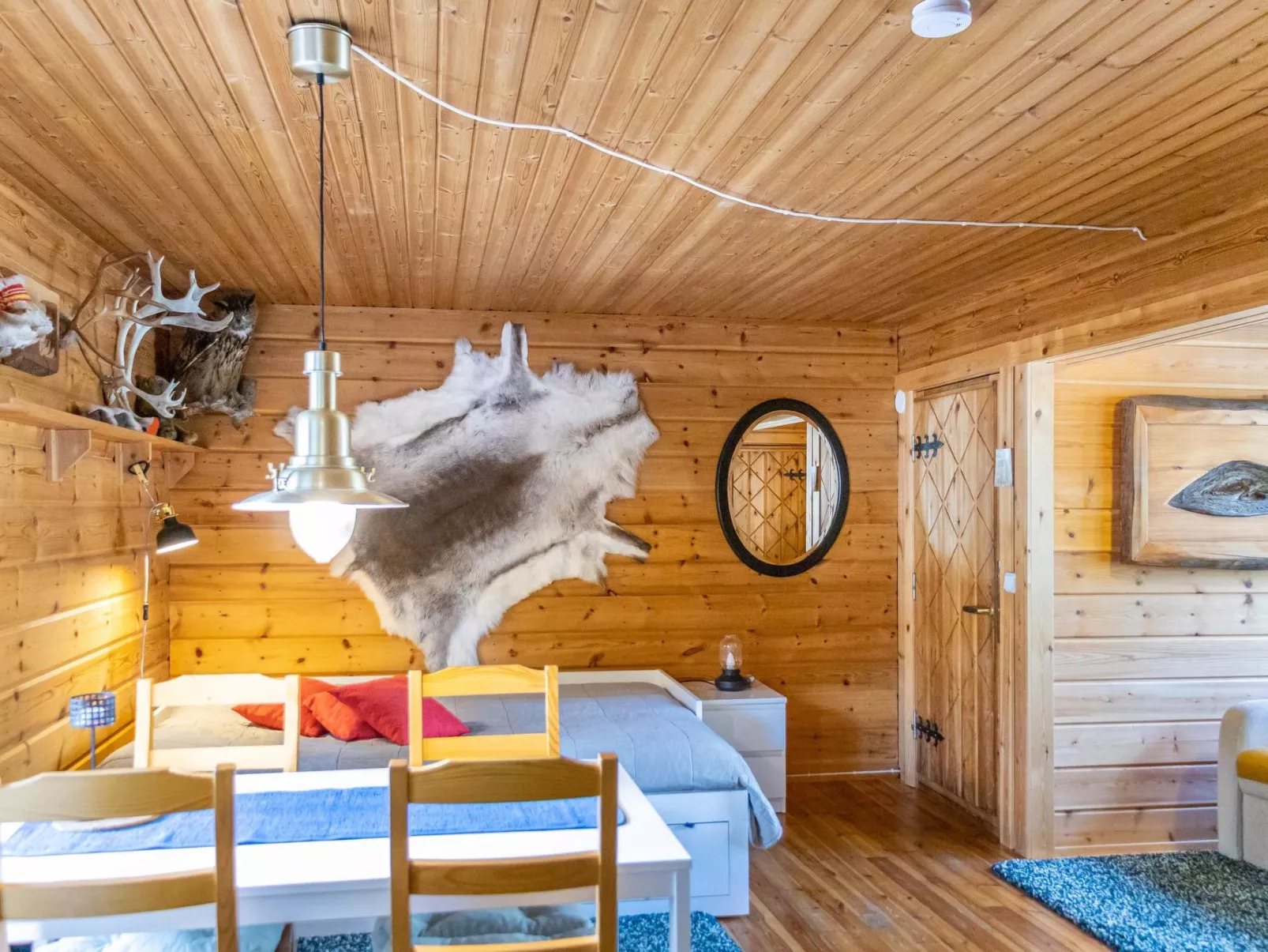 Pyhä pikkukarhu-Inside