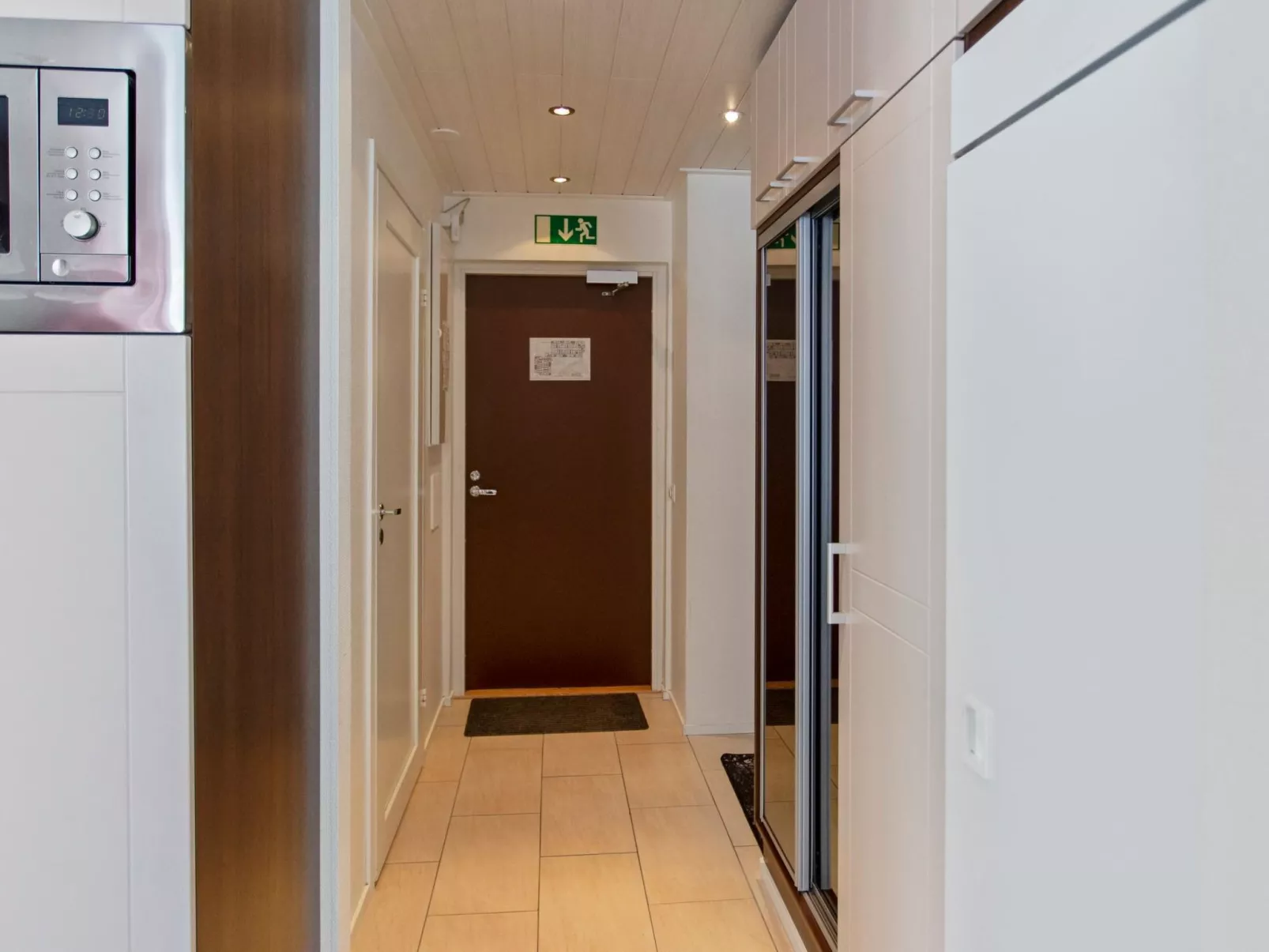 Yllästar 3 as 506-Dedans