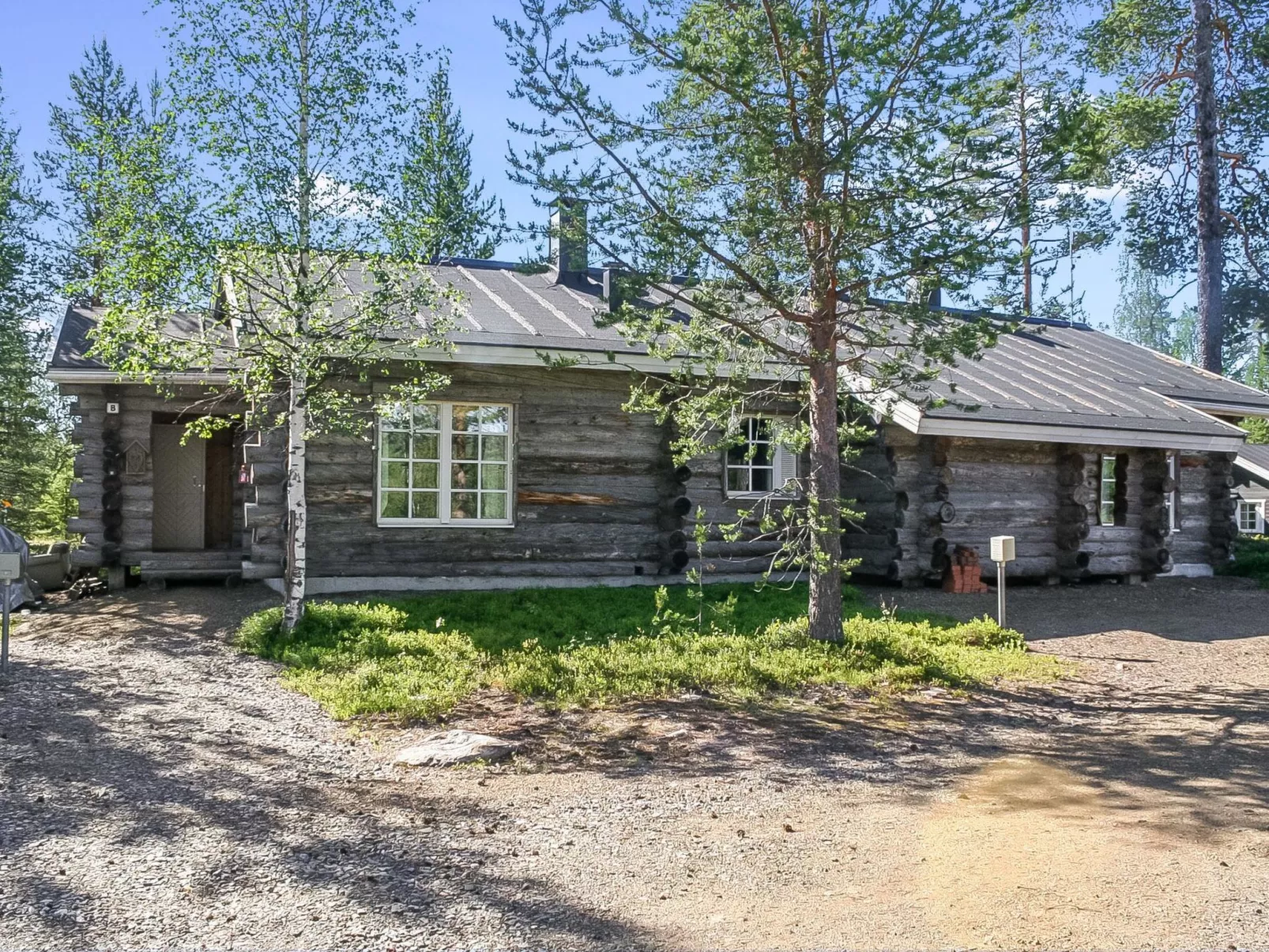 Lomaylläs a 13 / hotellintie 1 a-Drinnen