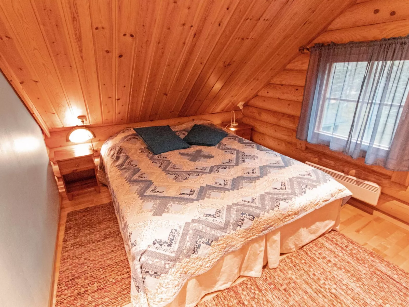 Tievanlaita 10-Inside