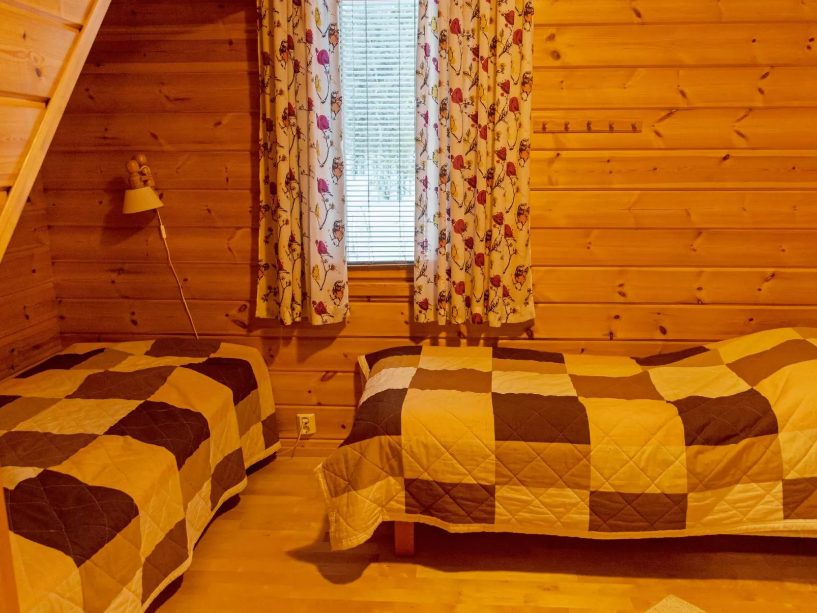 Tunturitähti-Drinnen