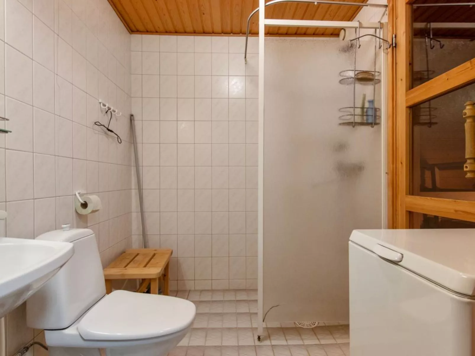 Korpipalo (ent. yllästunnelma 2 b 7)-Dedans