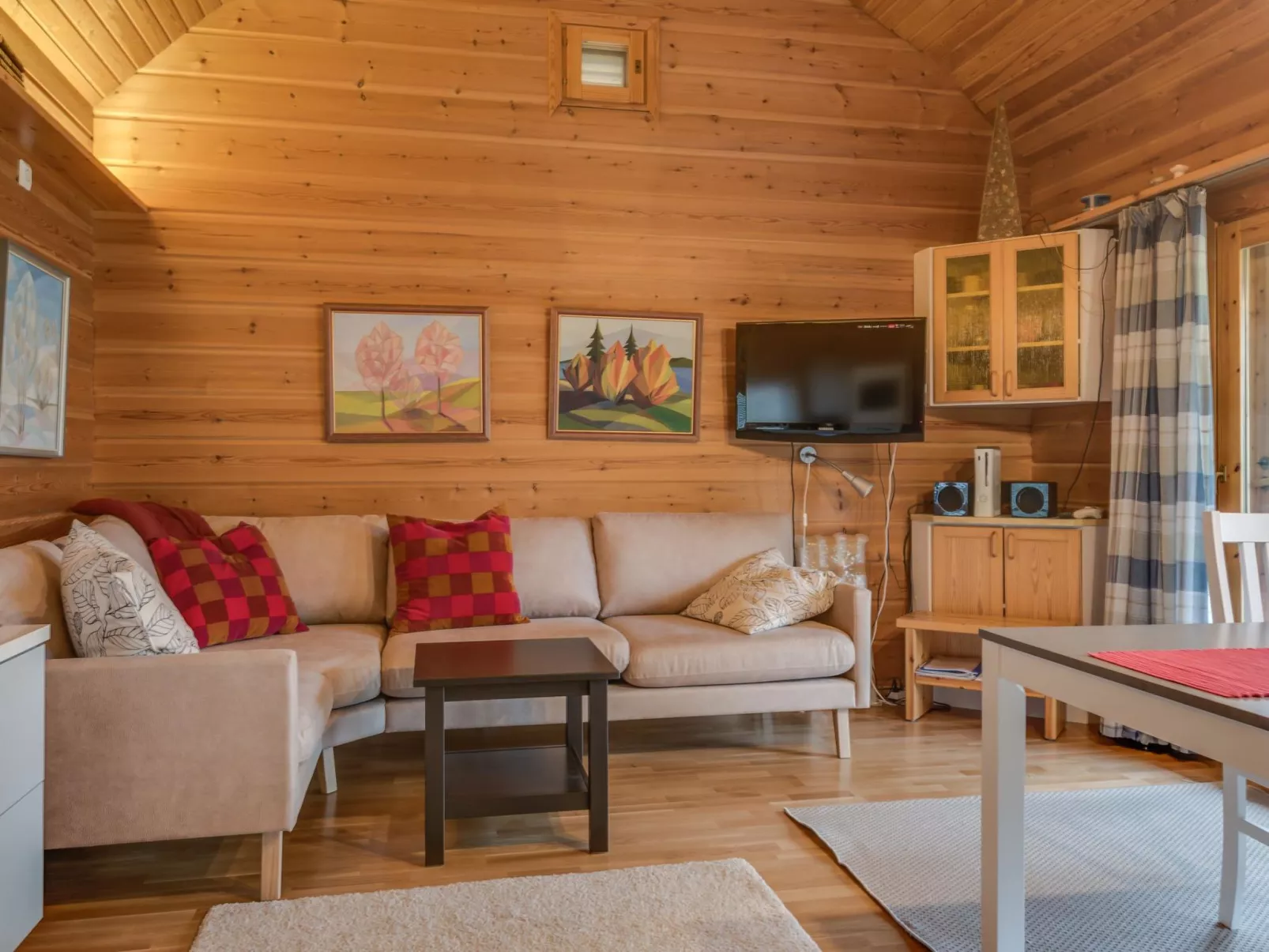 Neljä vuodenaikaa a1/karpalo-Drinnen