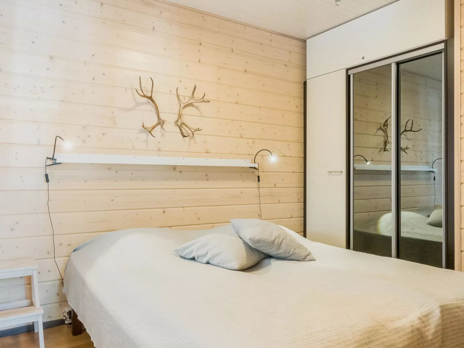 Sointuilevi j 38-Inside