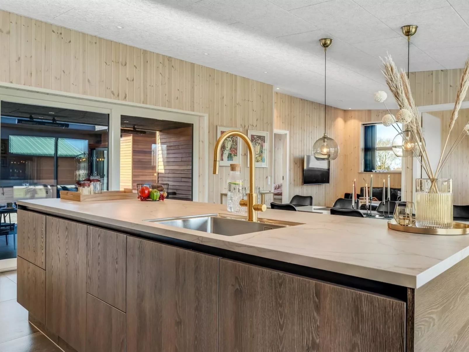 "Ilze" -  from the sea-Drinnen