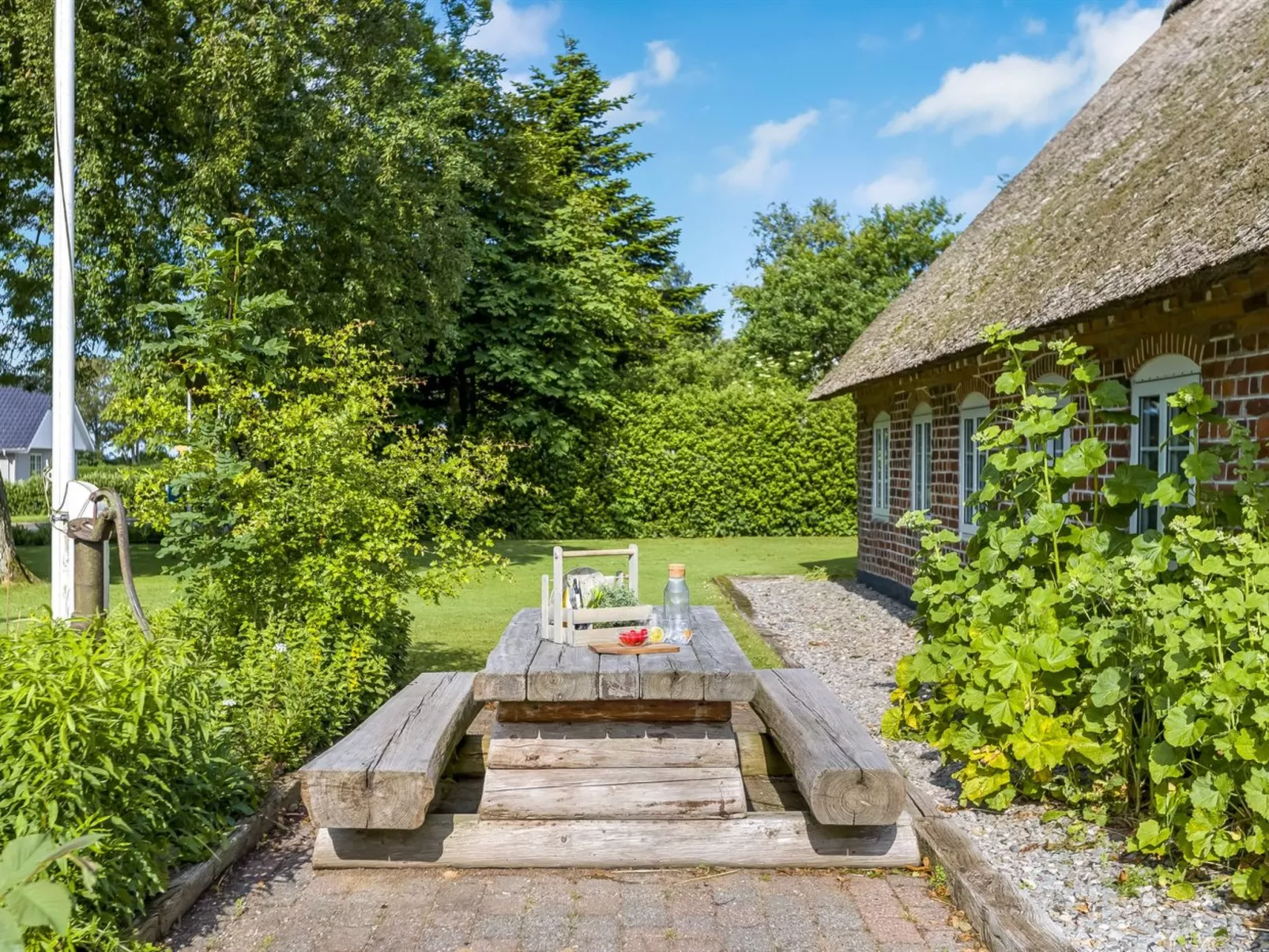 "Tuki" - 10km from the sea-Outside