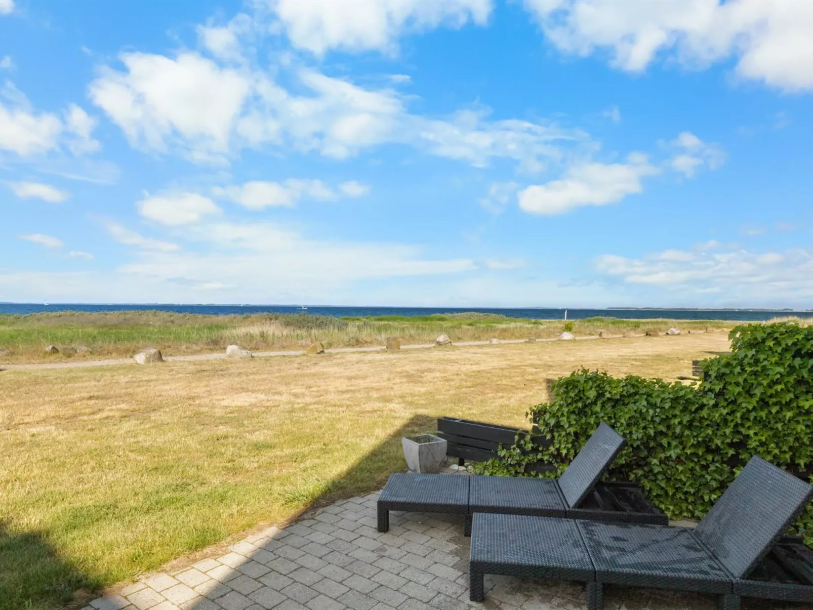 "Claudine" - 90m from the sea-Draußen