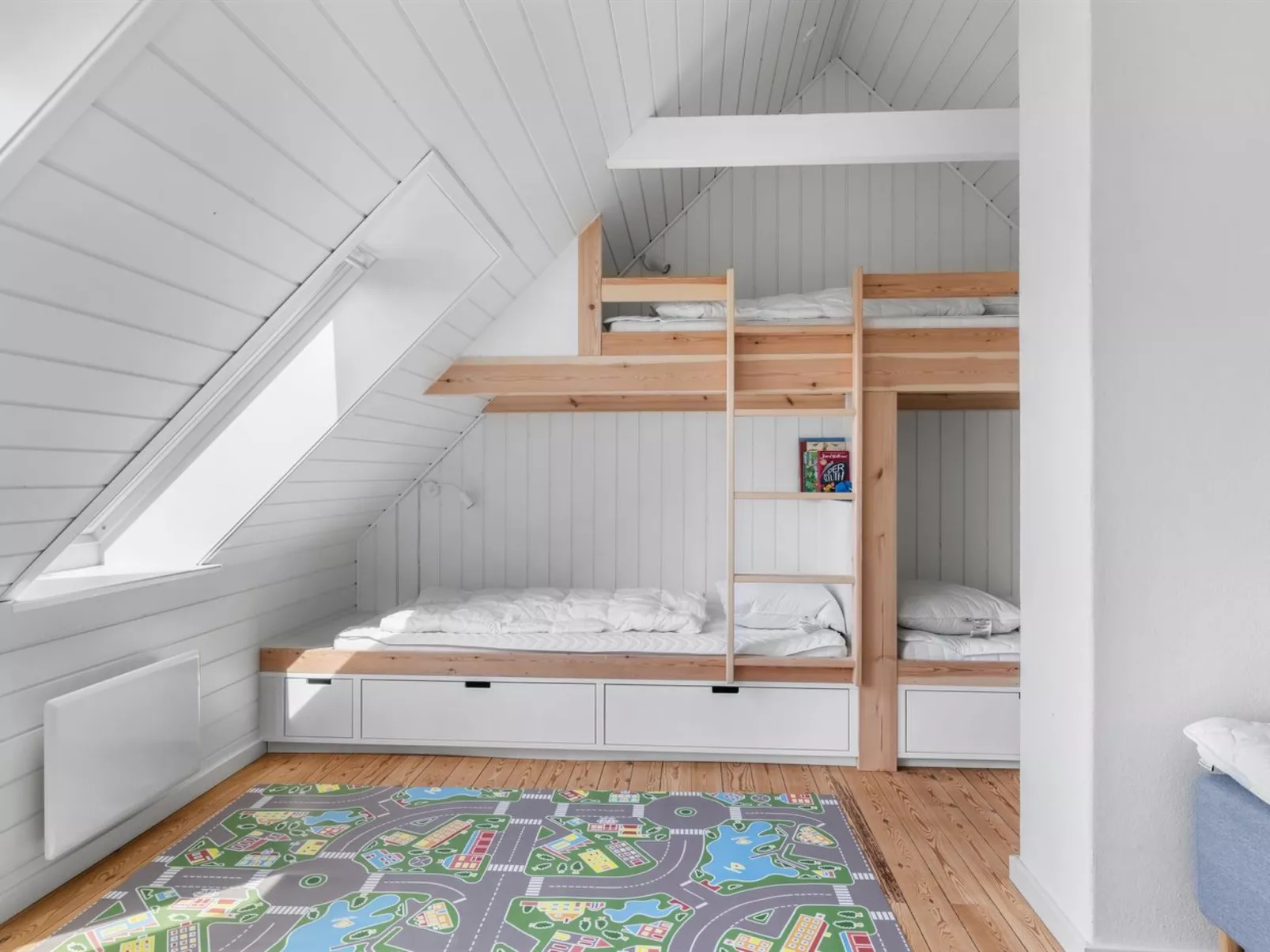 "Gravers" - 150m from the sea-Inside