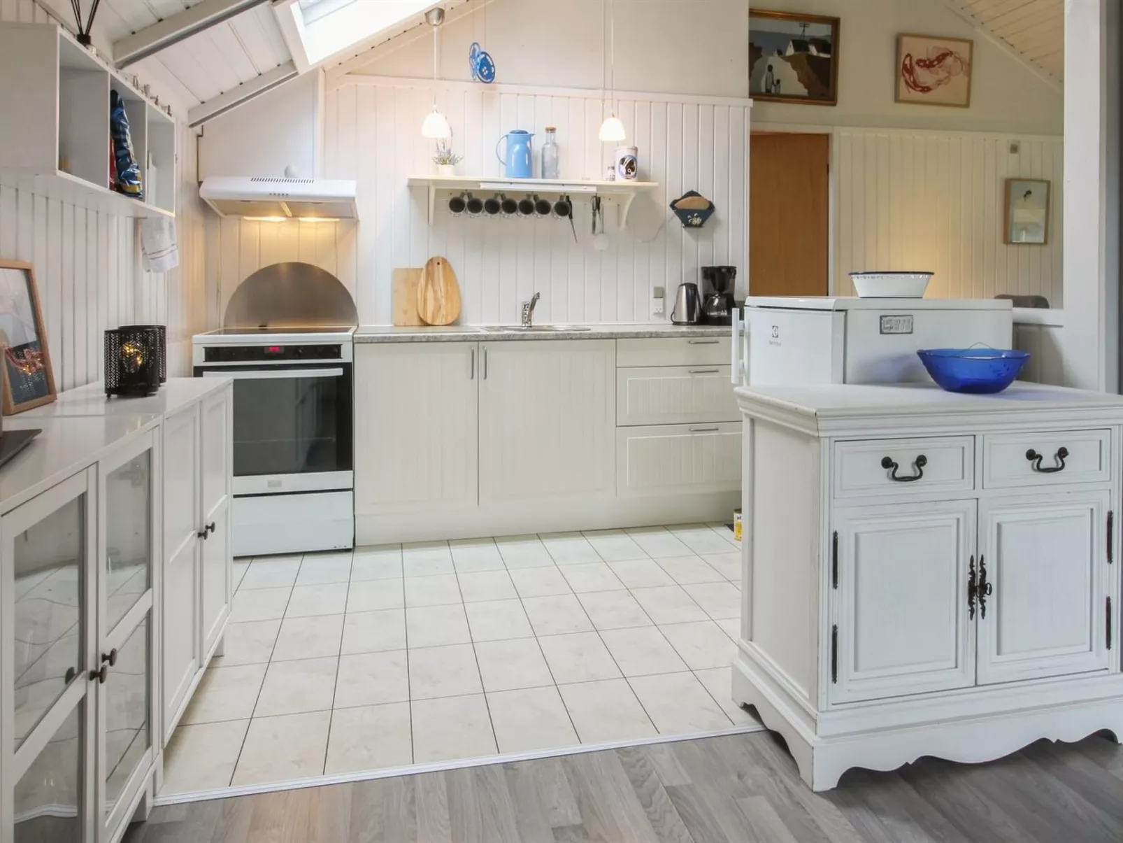 "Rosalie" - 29km from the sea-Inside