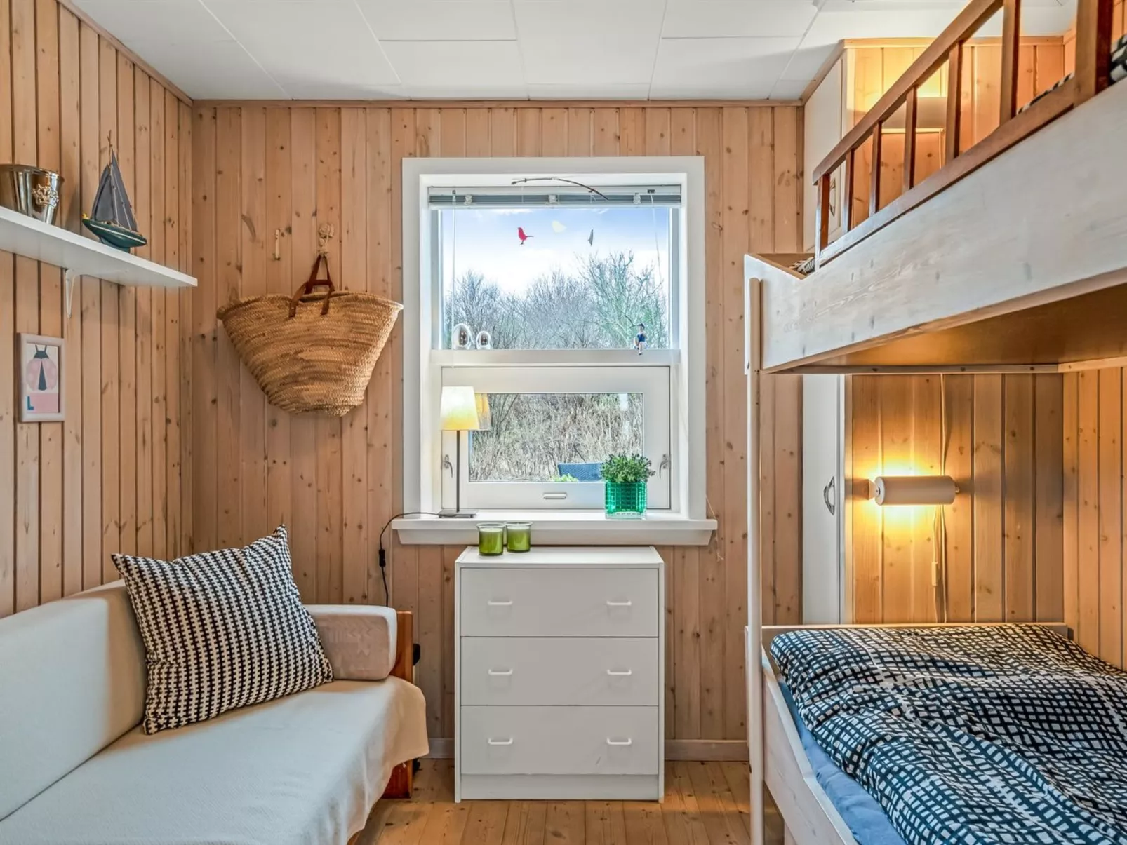 "Annemone" - 900m from the sea-Dedans