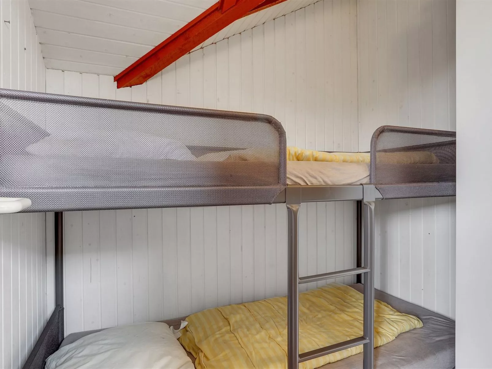 "Magnus" - 250m to the fjord-Inside