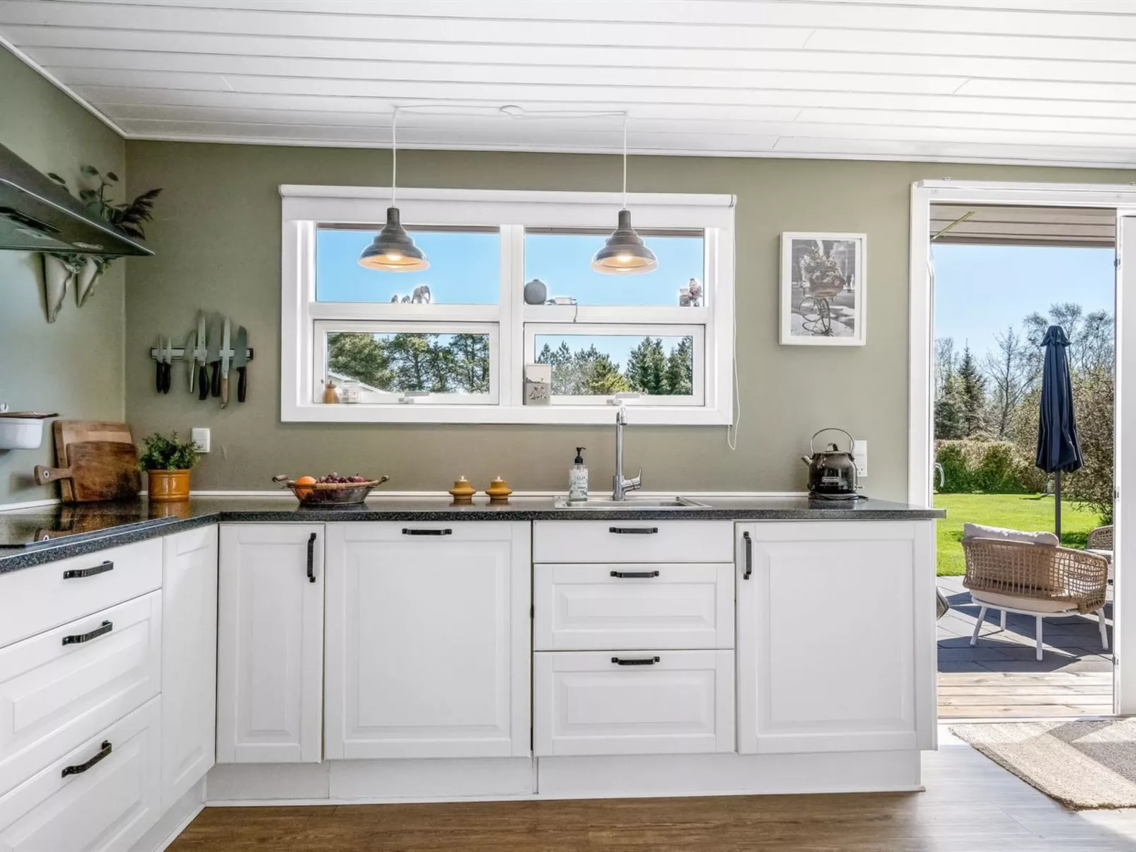 "Ruse" -  from the sea-Dedans