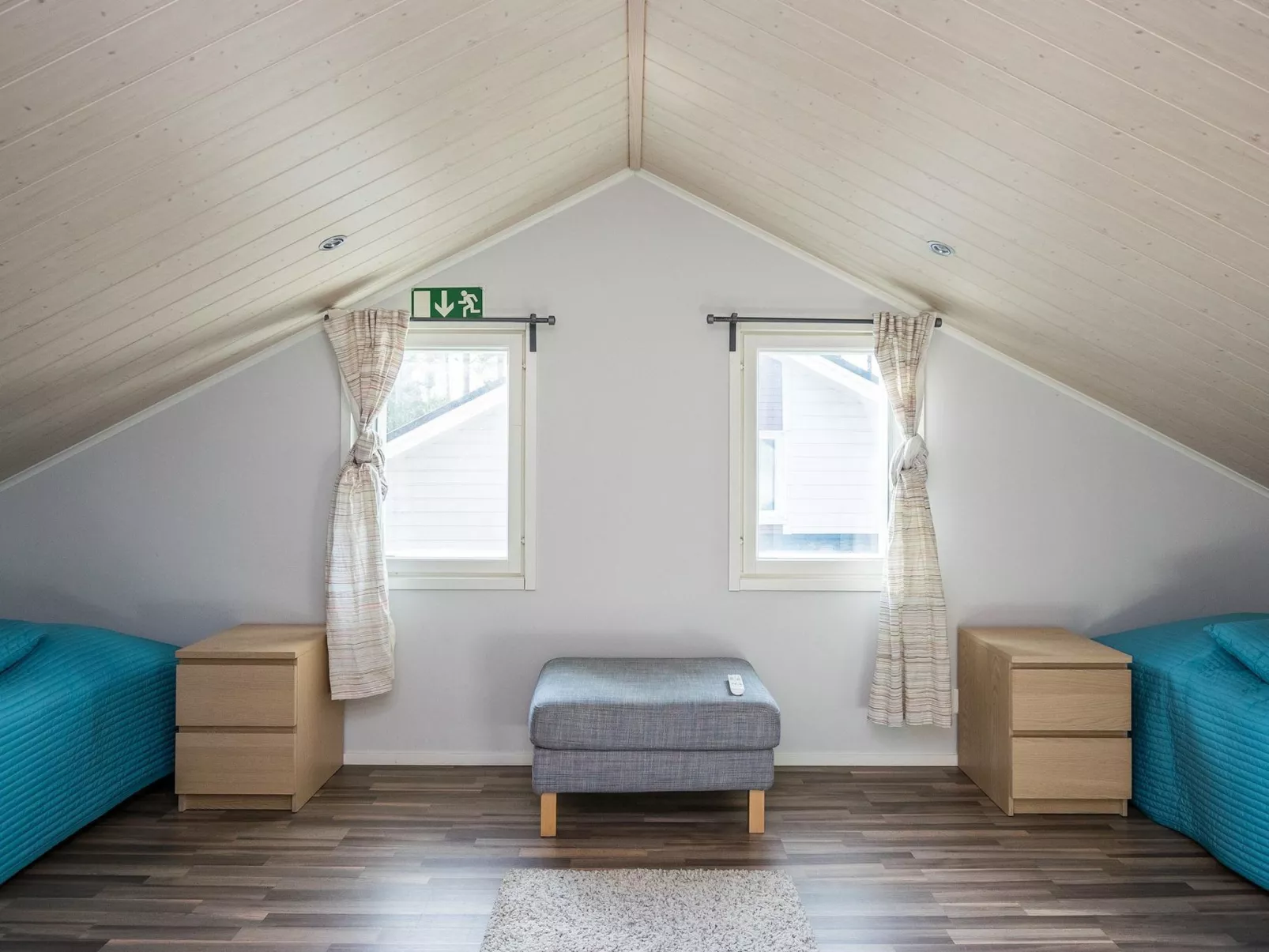 4 seasons b 2-Dedans