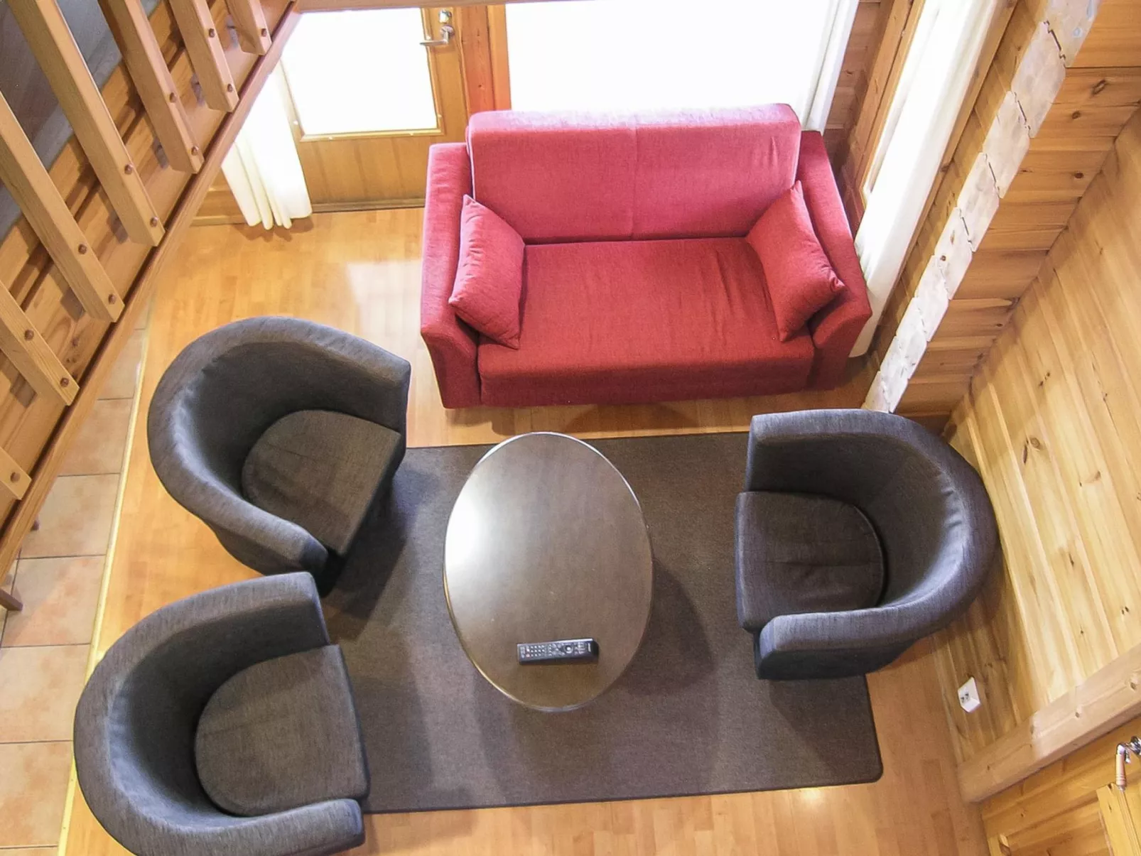 Yläneuvola niemi-Inside