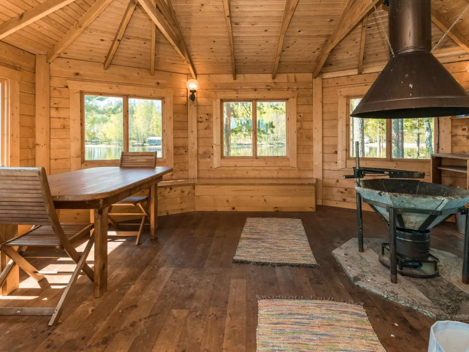 Villa pyöriäinen-Dedans