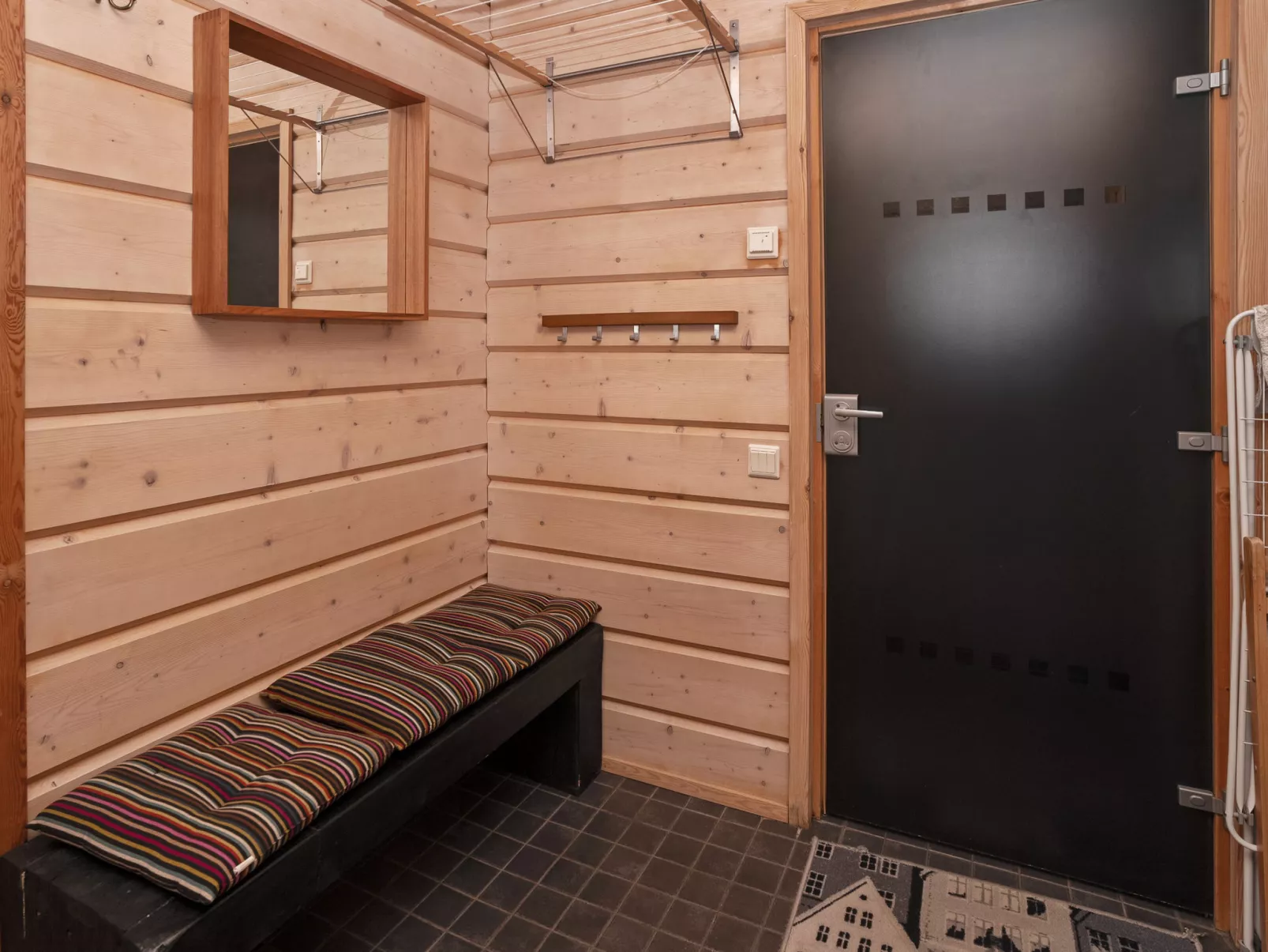 Vuosselin kataja 5-Dedans