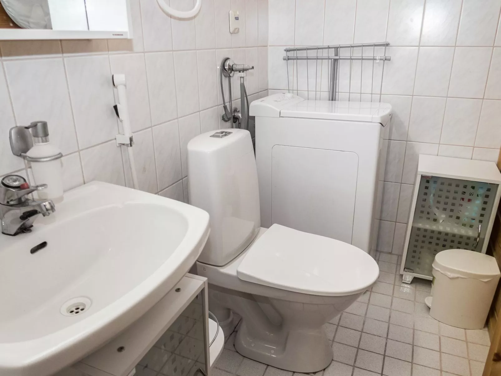 Purnukylä 6-Drinnen