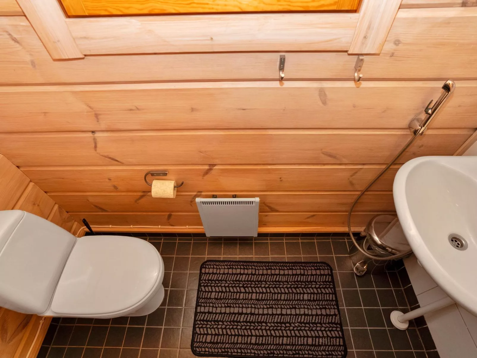 Ihtingin koskikara-Dedans