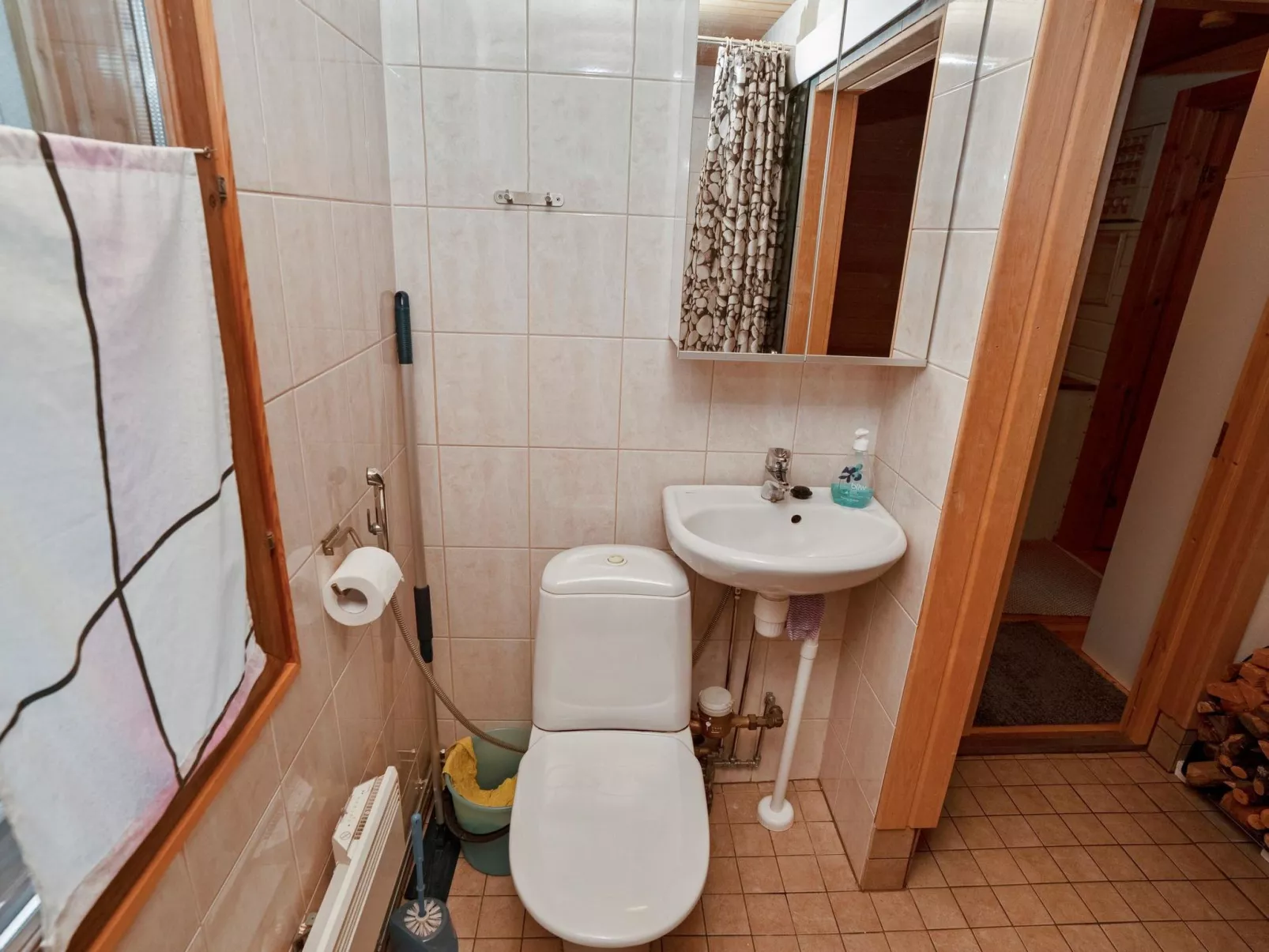 Kaukosaaren ahonrinne-Dedans