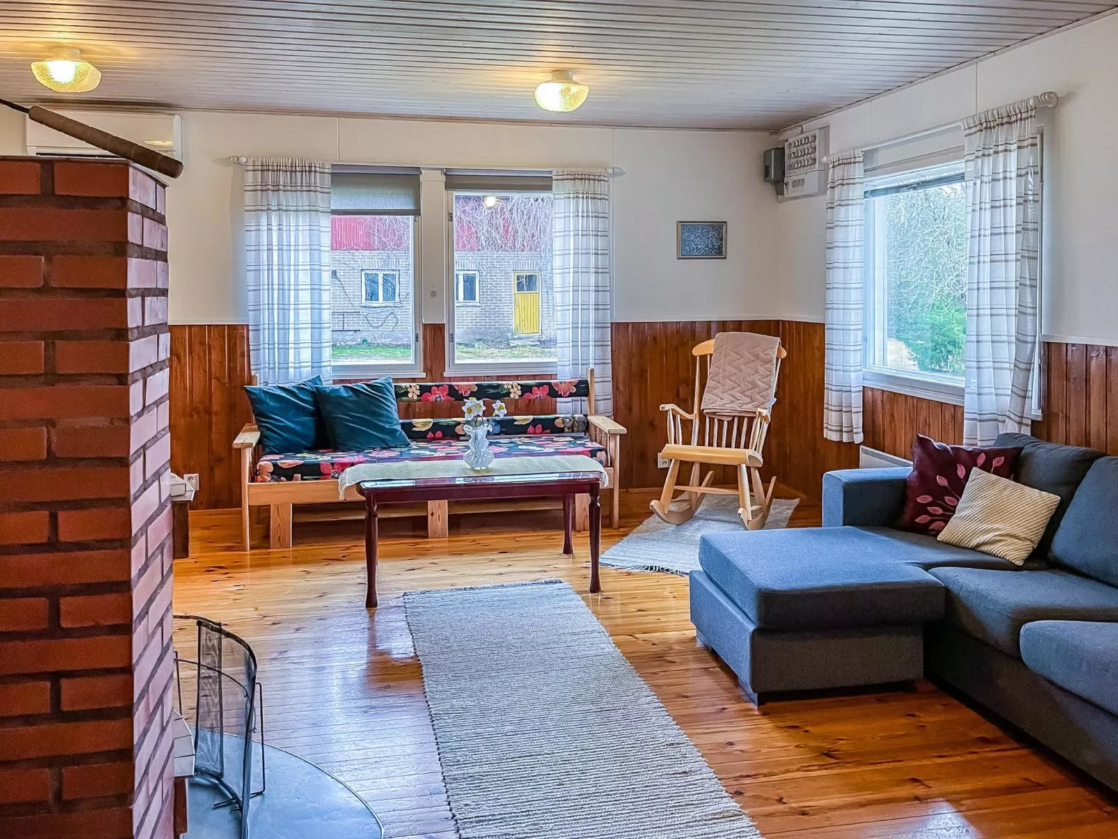 Mäkelän vierastalo-Drinnen