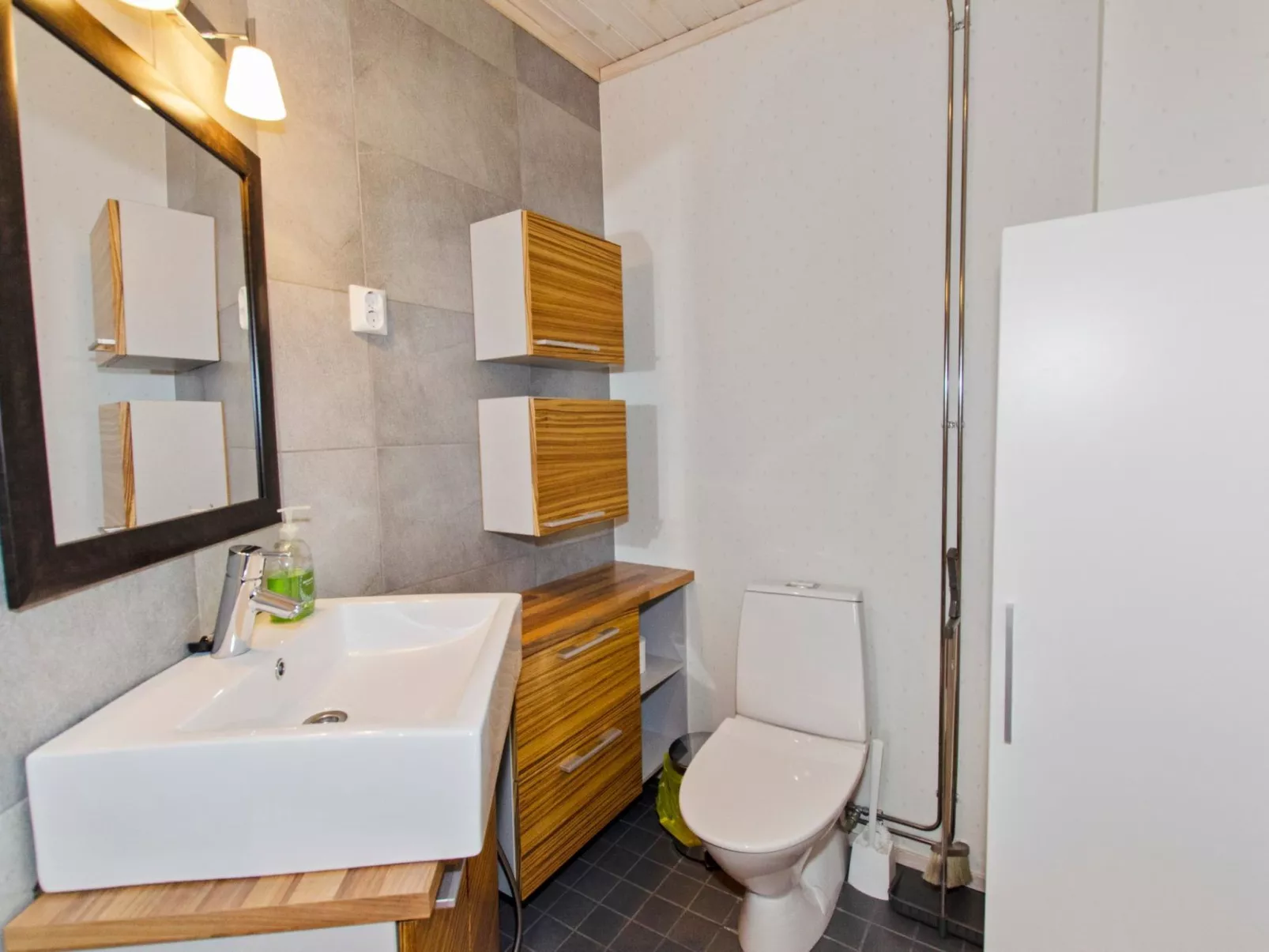 Kolin helmi 2-Dedans