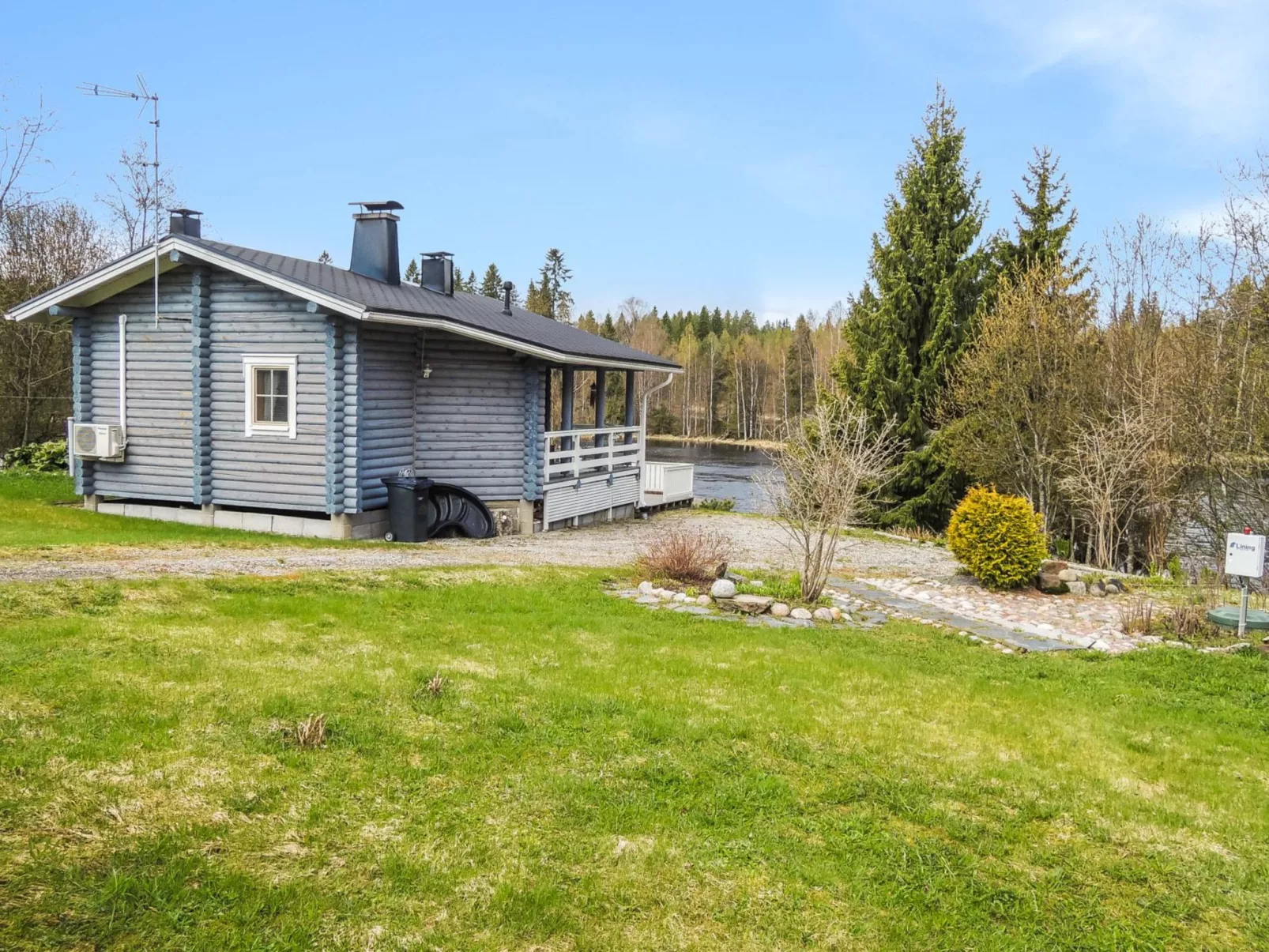 Käpälysmökki-Dedans