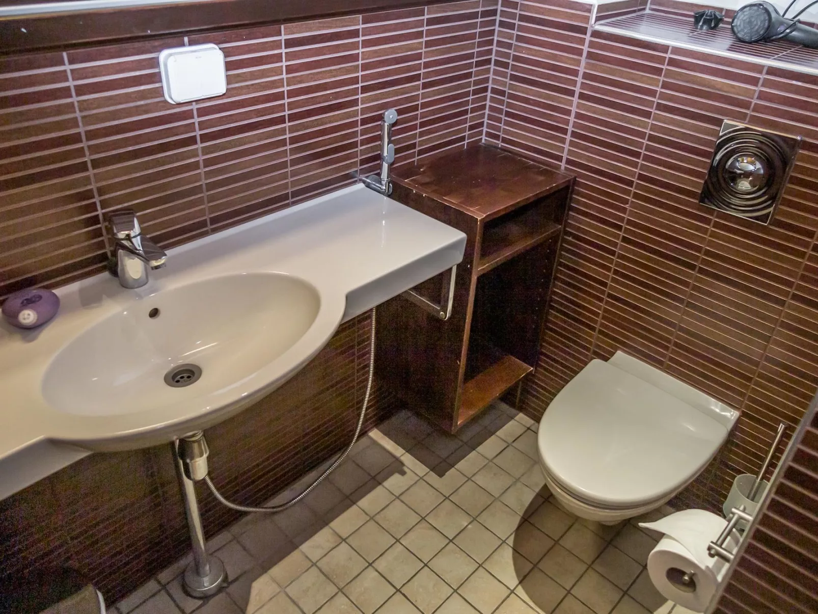 Tahko spa junior suite orange b2-Drinnen