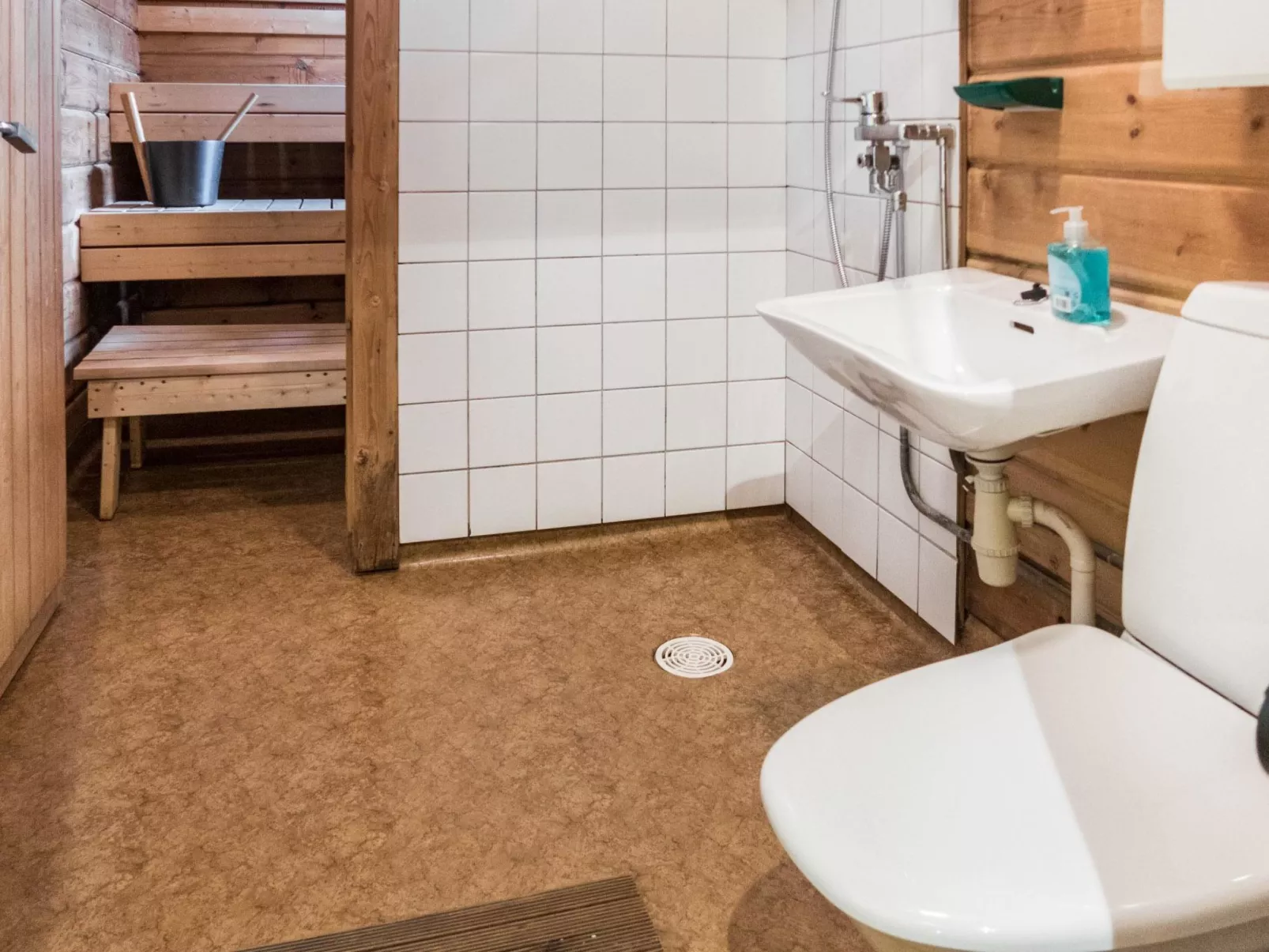 Kelokaltiokylä 17-Inside