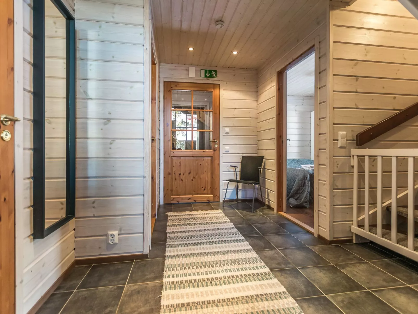 Aurinko-saaga 6 paritalo-Dedans