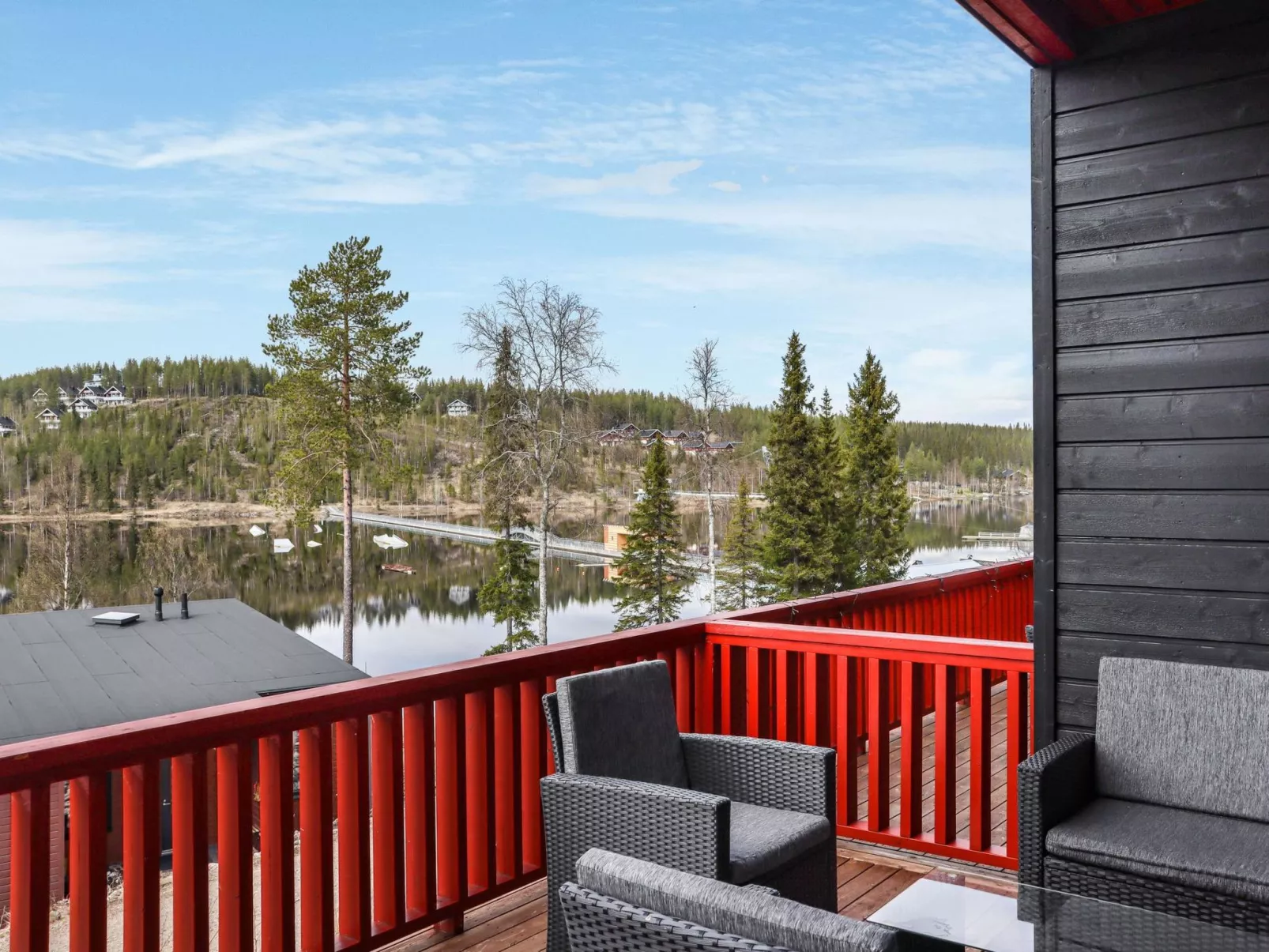 Skivillas 47 ukkohalla (a7)-Dedans