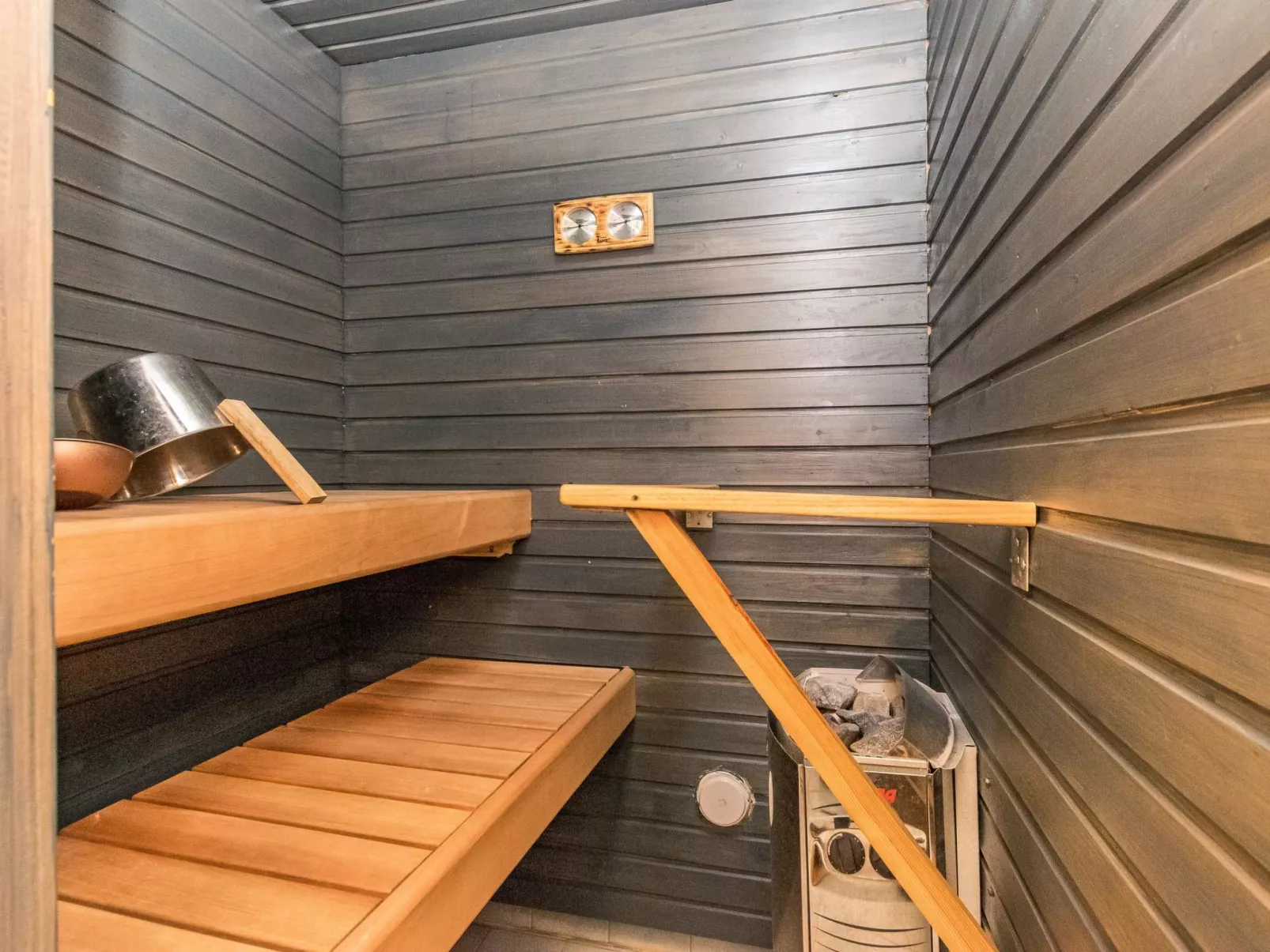 Paljakan pirtit a1-Inside