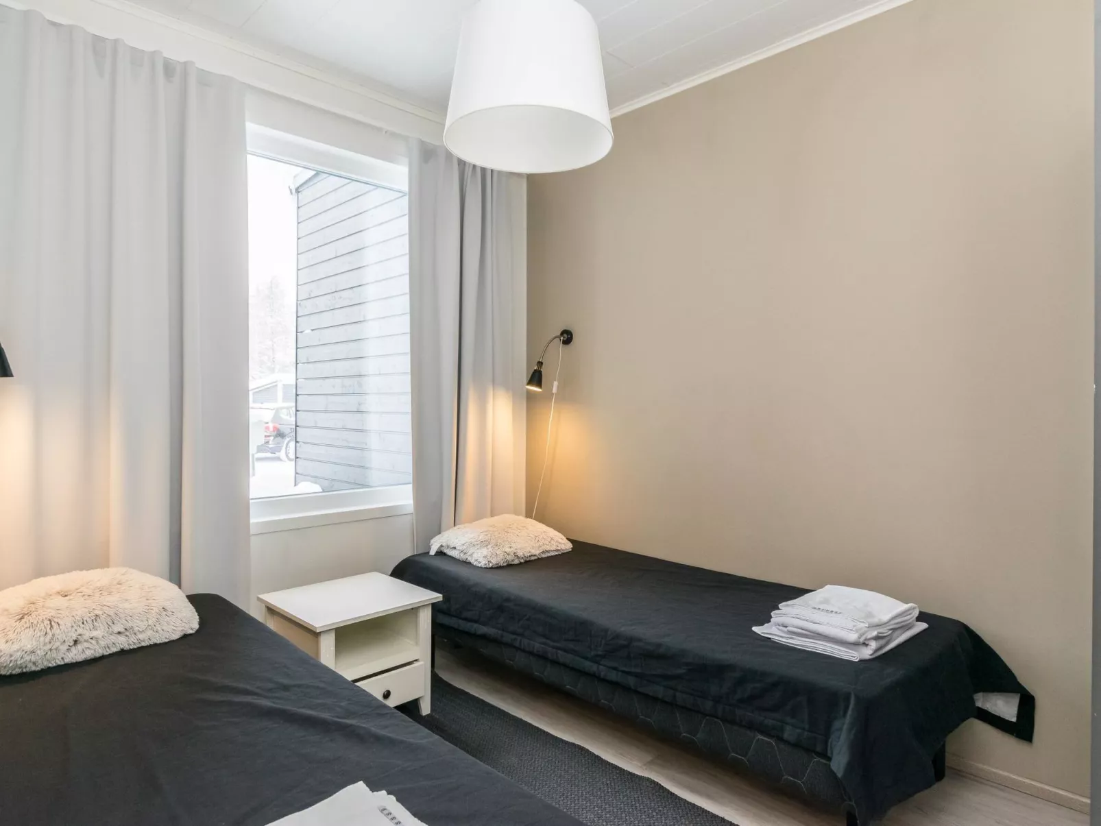 Skivillas paljakka 3. (2mh)-Dedans