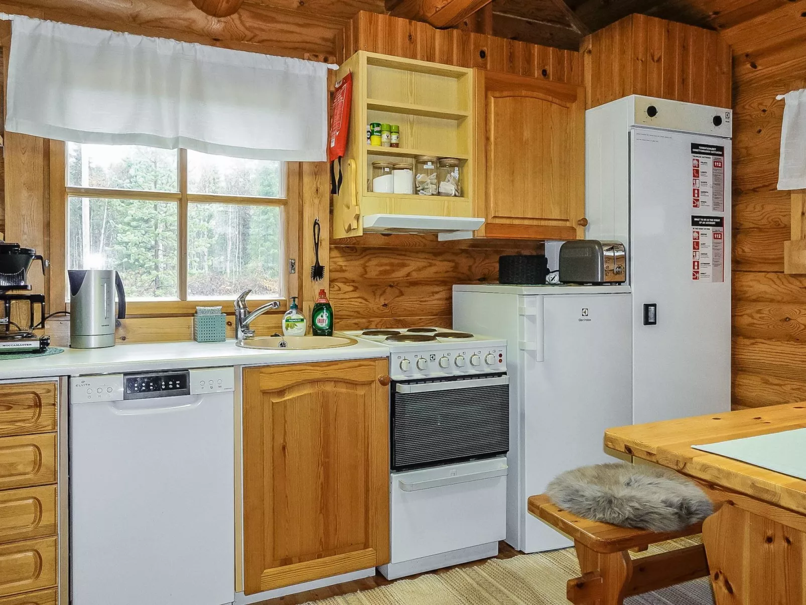 Lomaväinö 13-Dedans