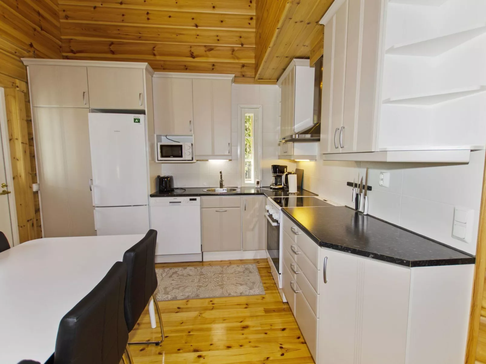 Villa eläntätila-Dedans