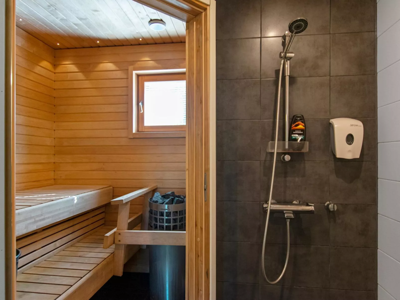 Himoksen keiju 2-Drinnen