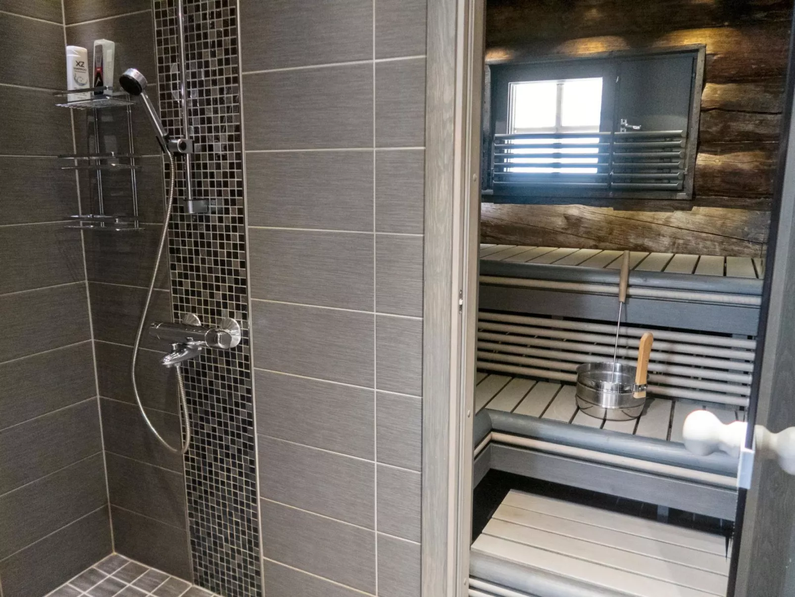 Agenttimajat 1-Dedans