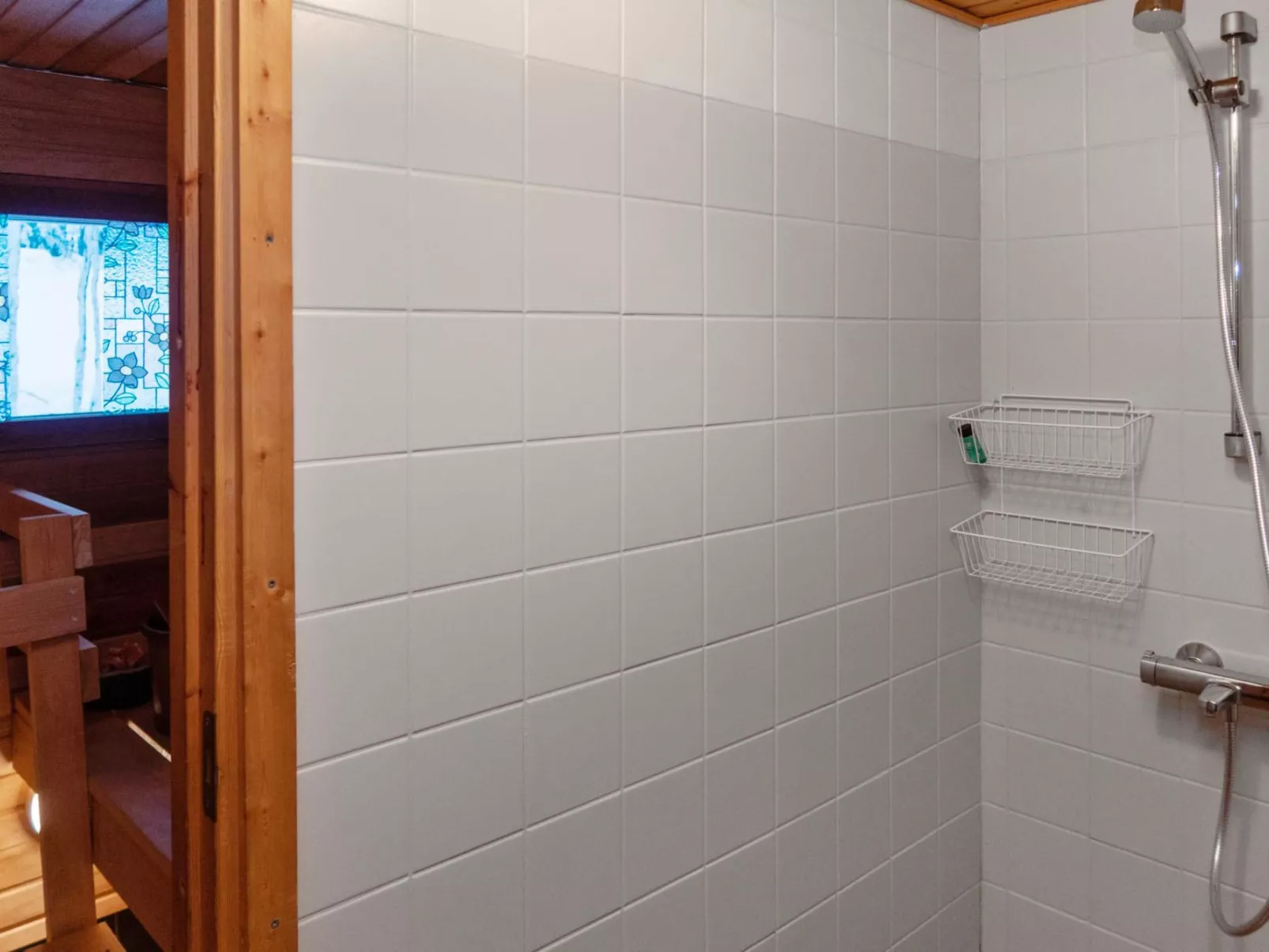 Mustalampi 3 lintukoto-Dedans