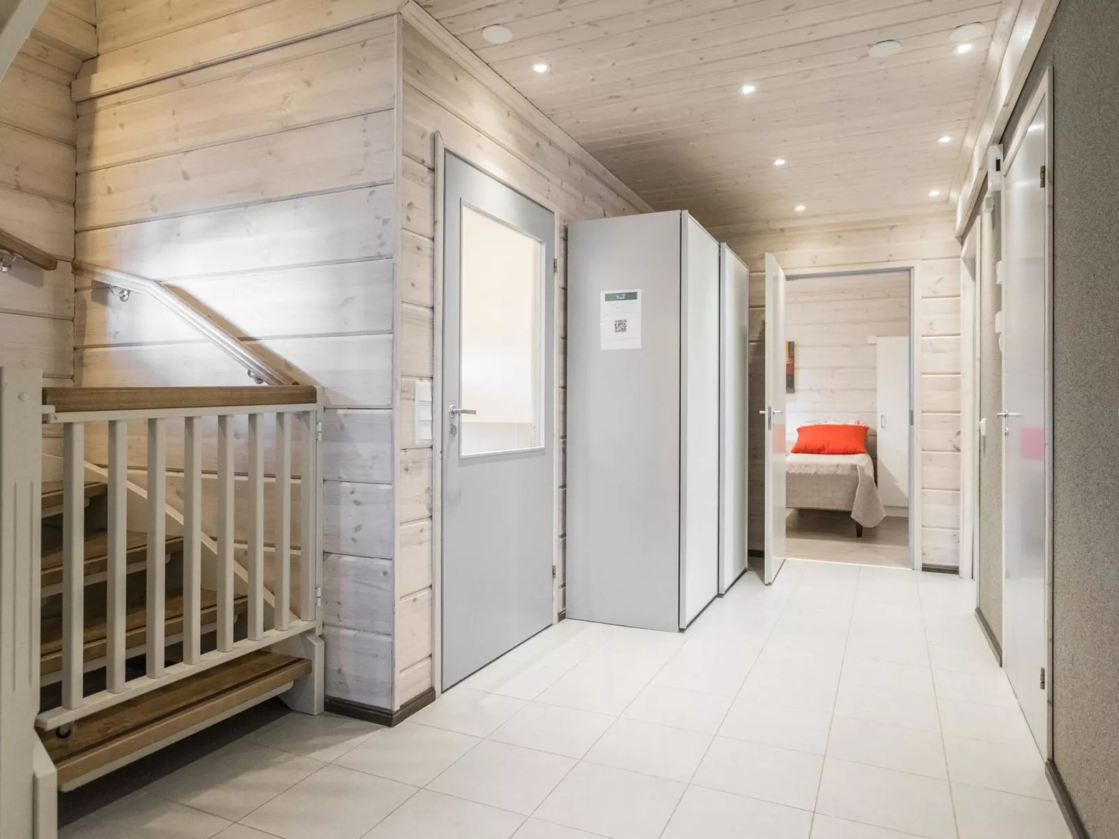 Sinisen tien helmi-Drinnen