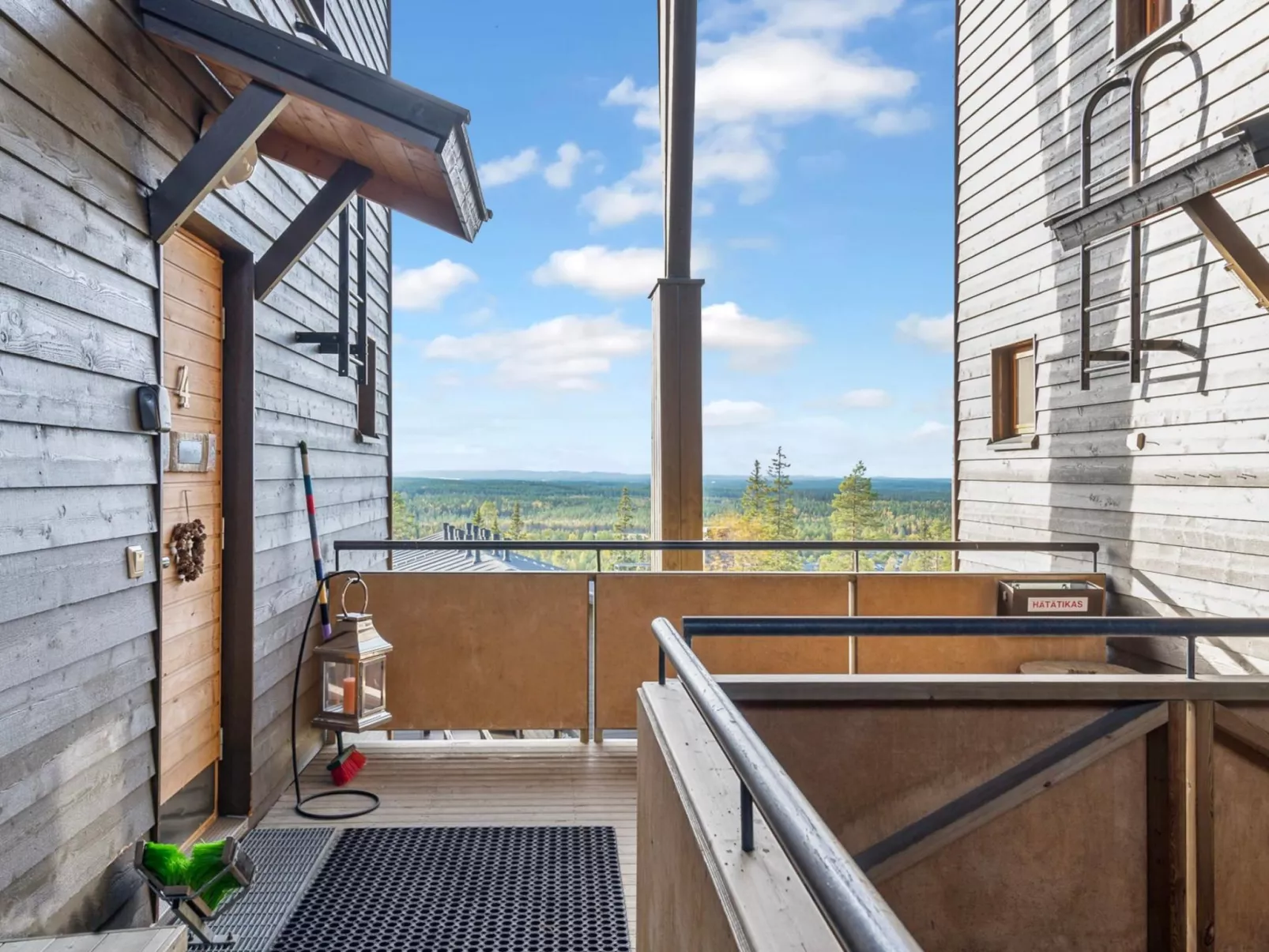 Kesä-iikka 4-Inside