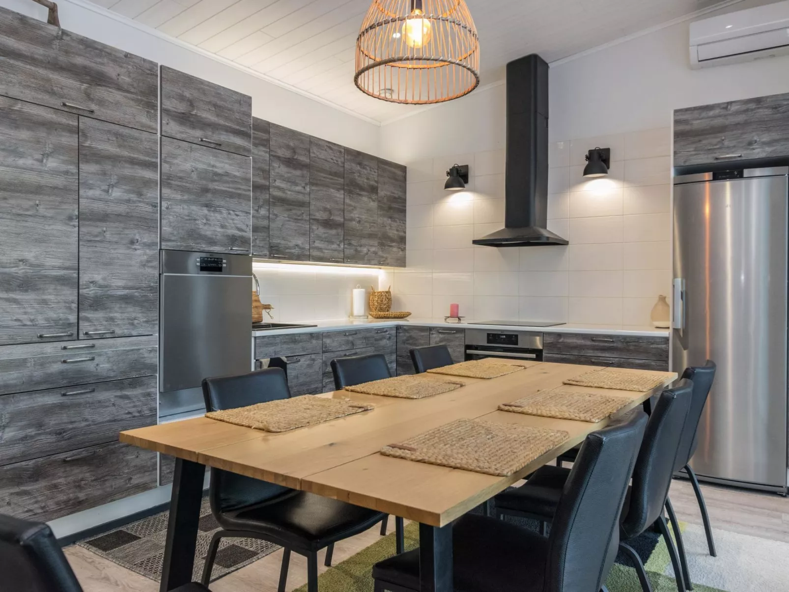 Villa karhentimantti-Dedans