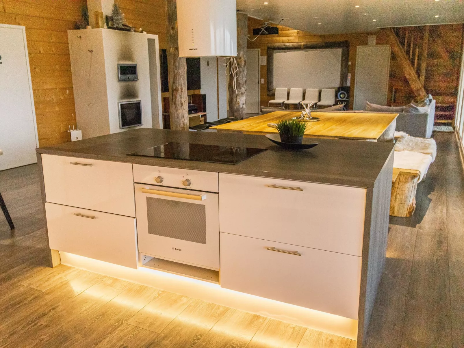 Ellivuori west 1-Dedans