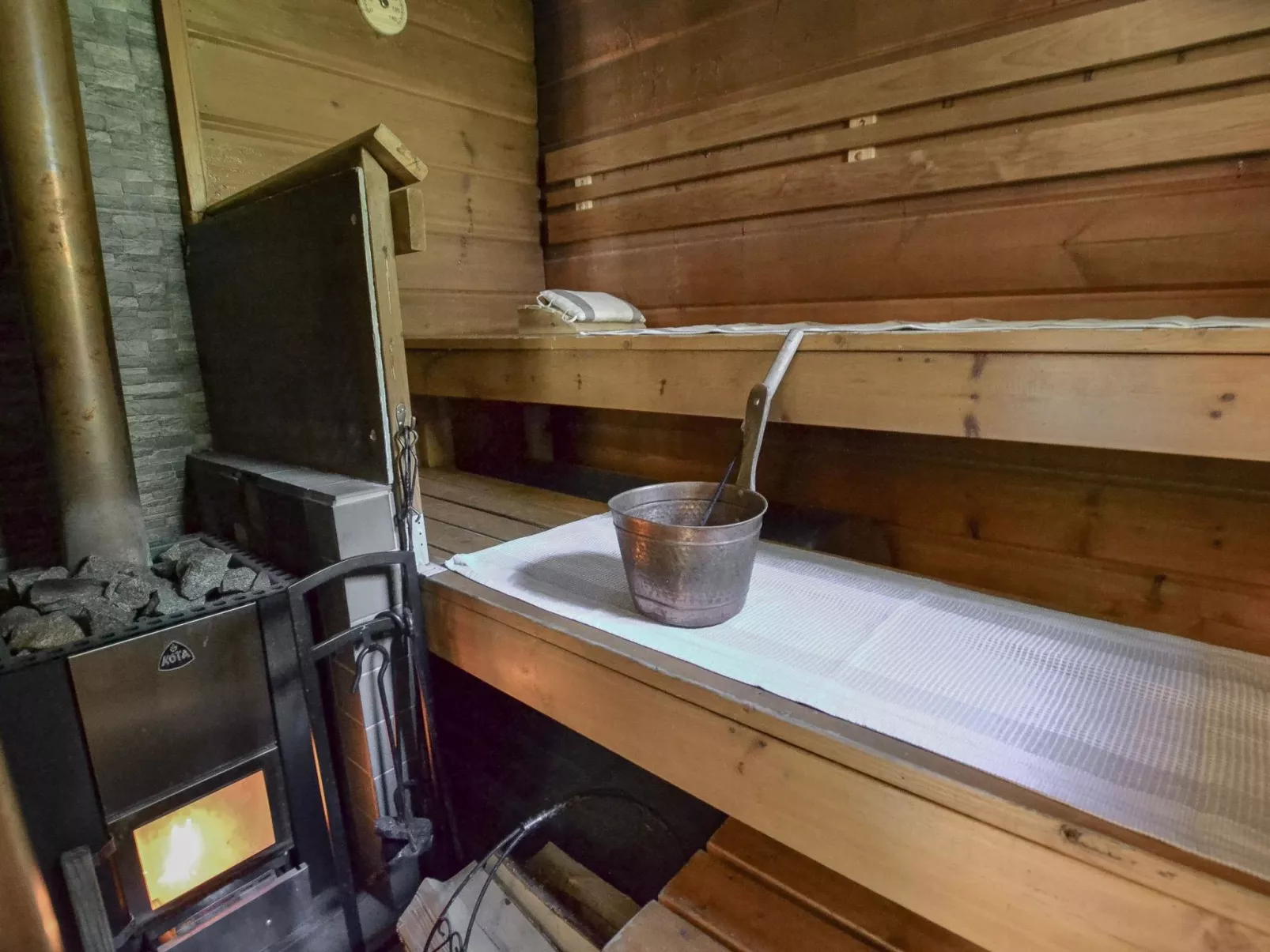 Kannelpirtti 2-Dedans