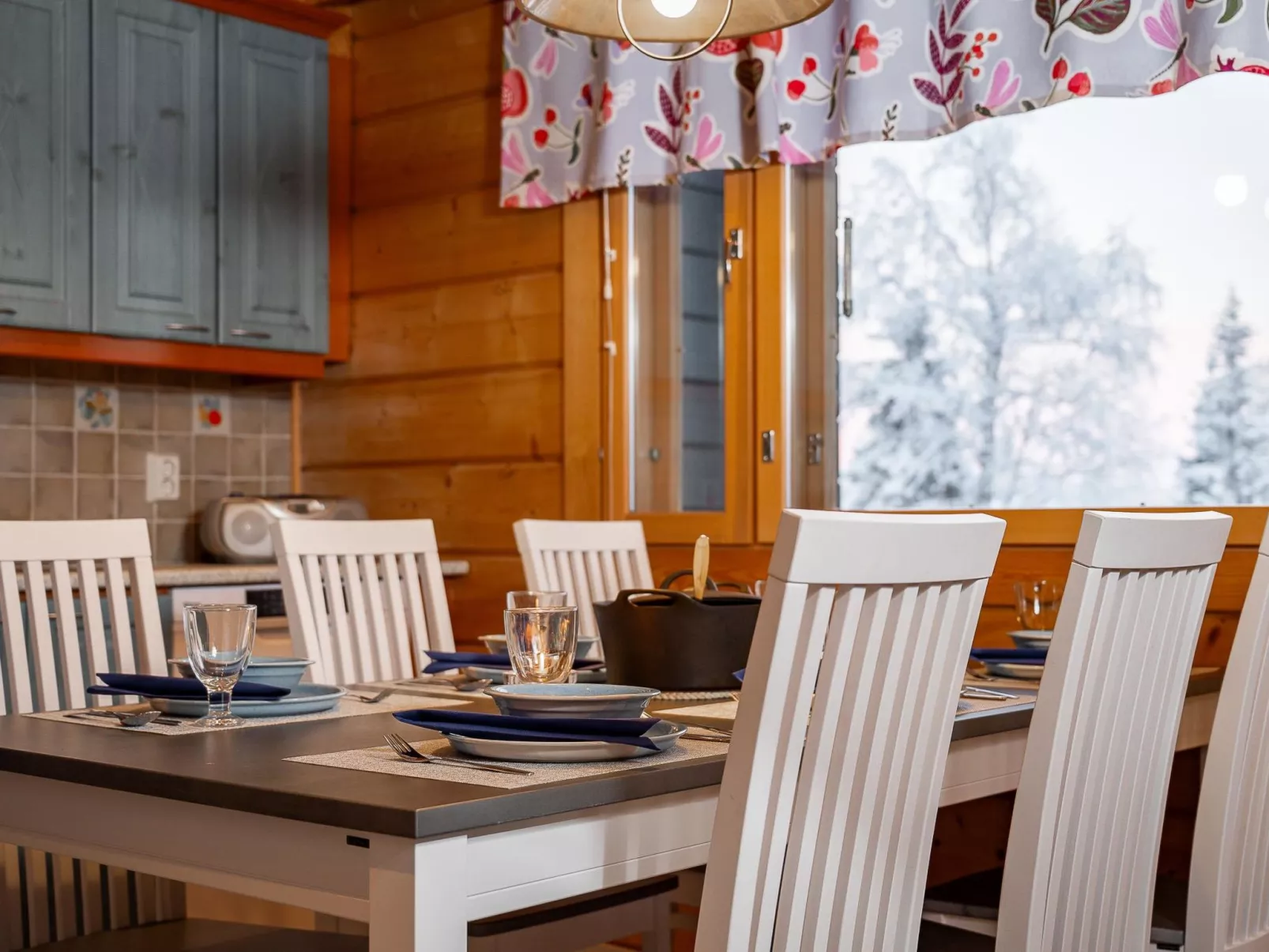 Kinostupa 2a (15-16)-Inside