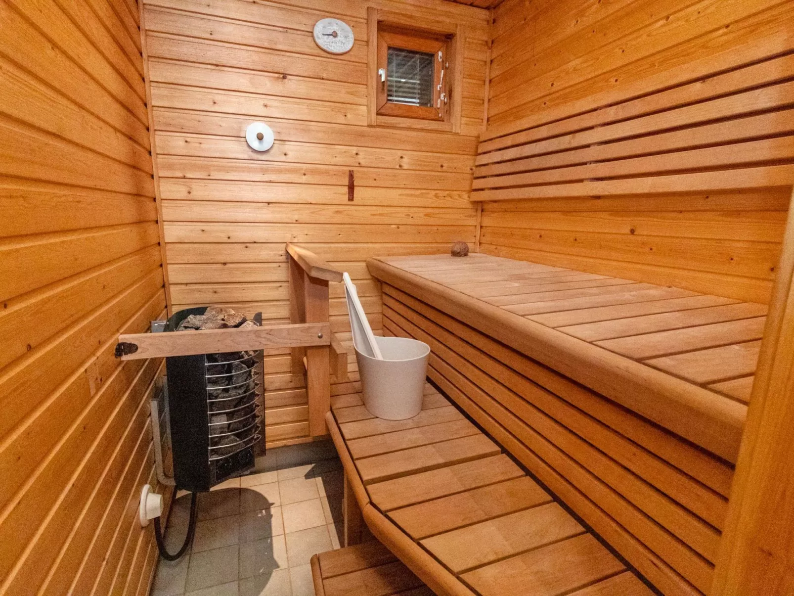 Karhunvartijan linna a4-Dedans