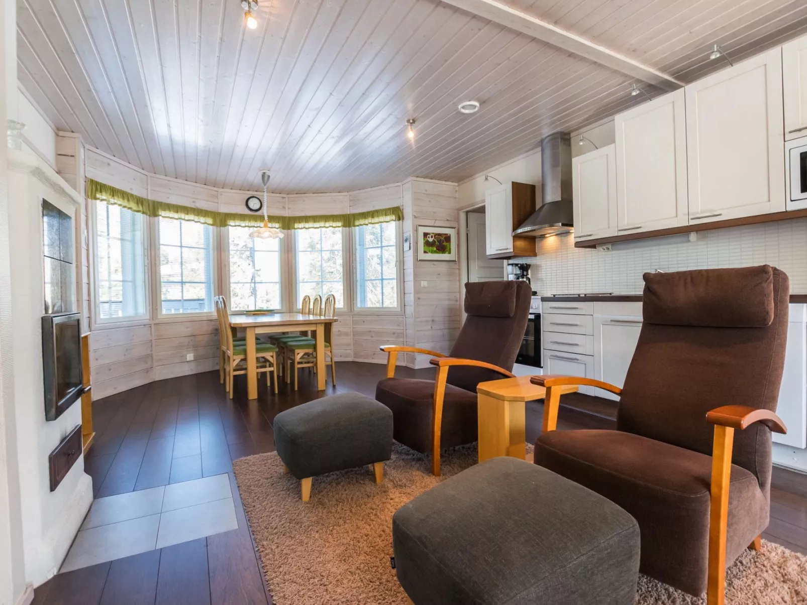 Vuosselinhovi f-Drinnen