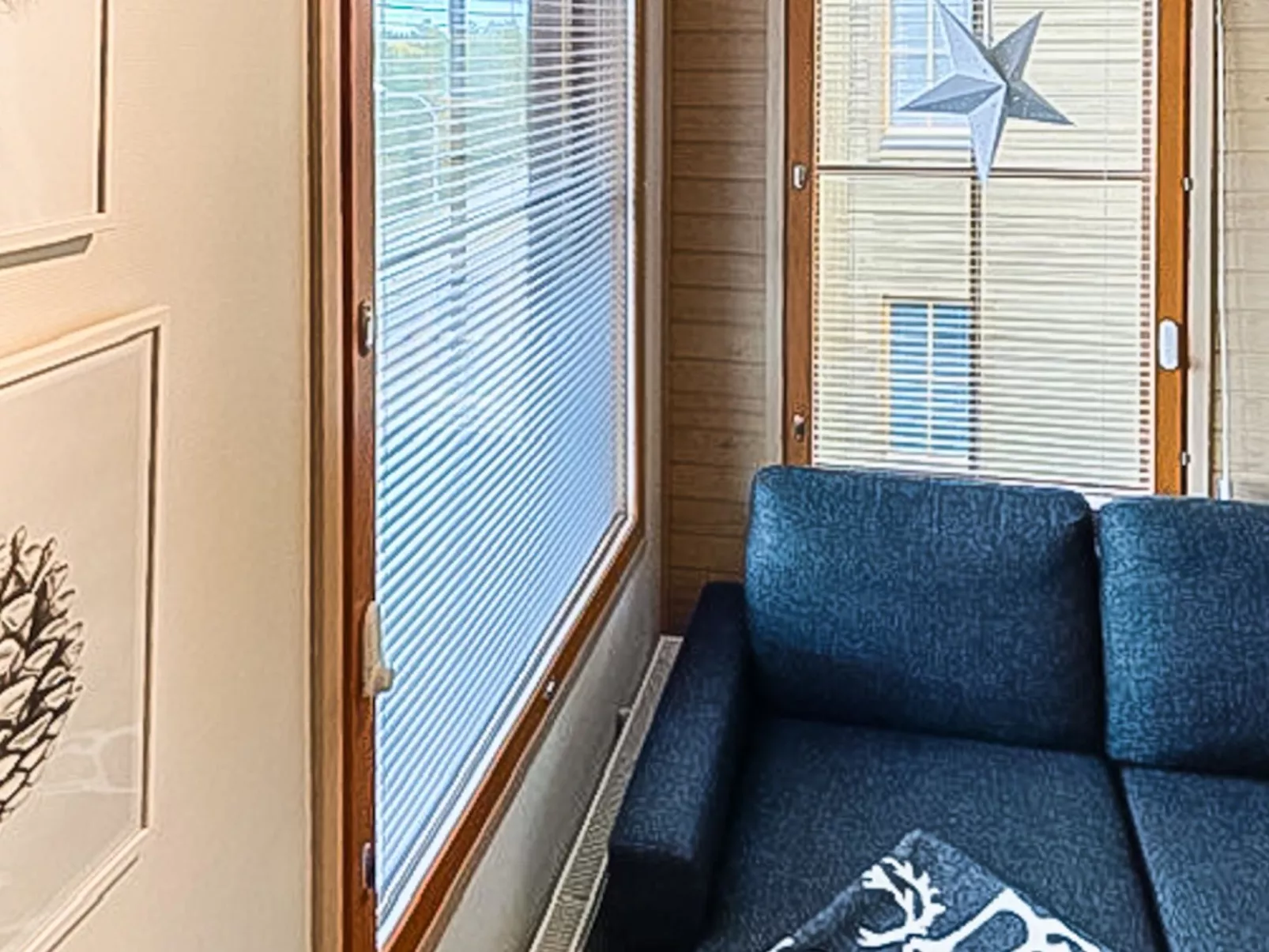 Länsirinne c 12-Dedans