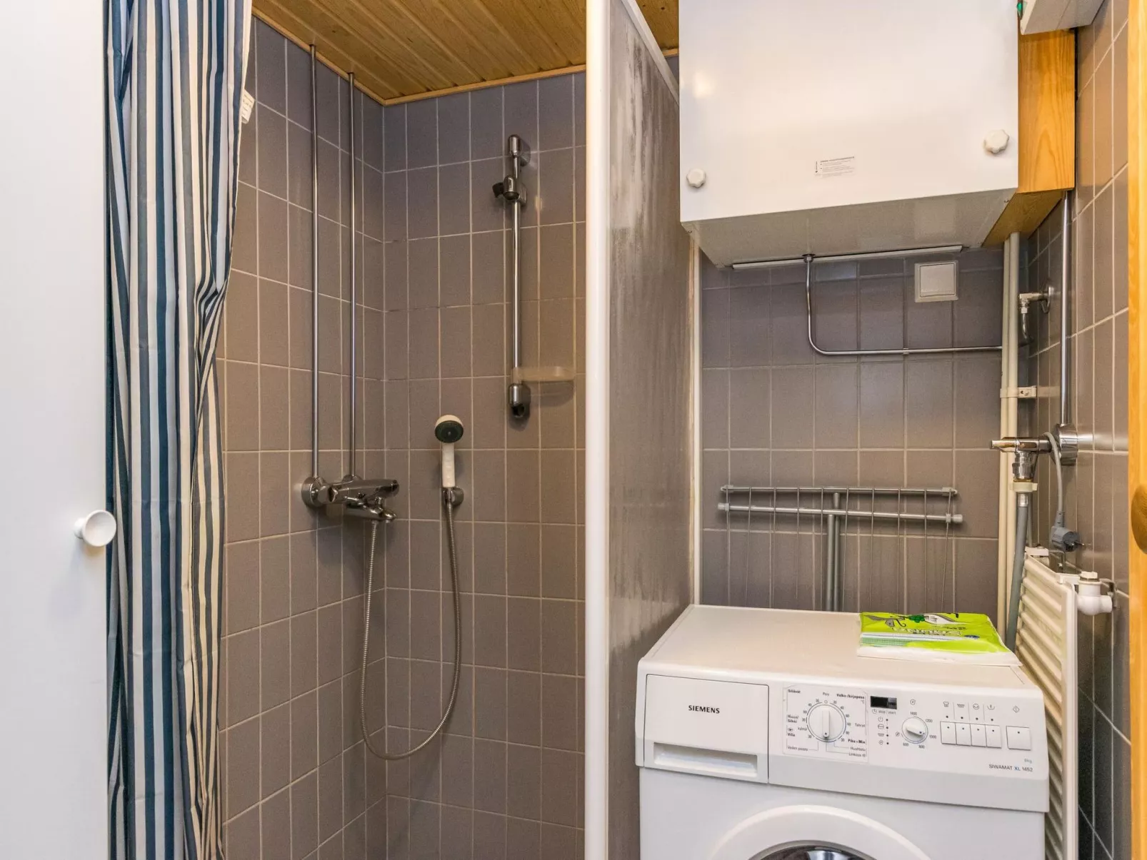 Karhunvartijan pirtti b2-Drinnen