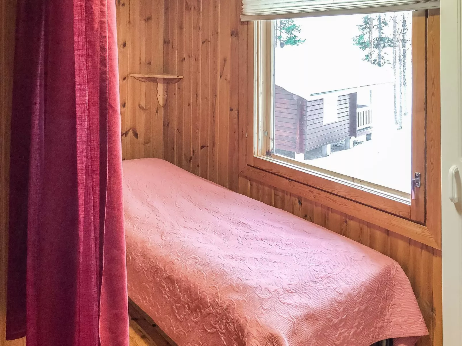 Ylikitkajärvi, kesäkumpu-Dedans