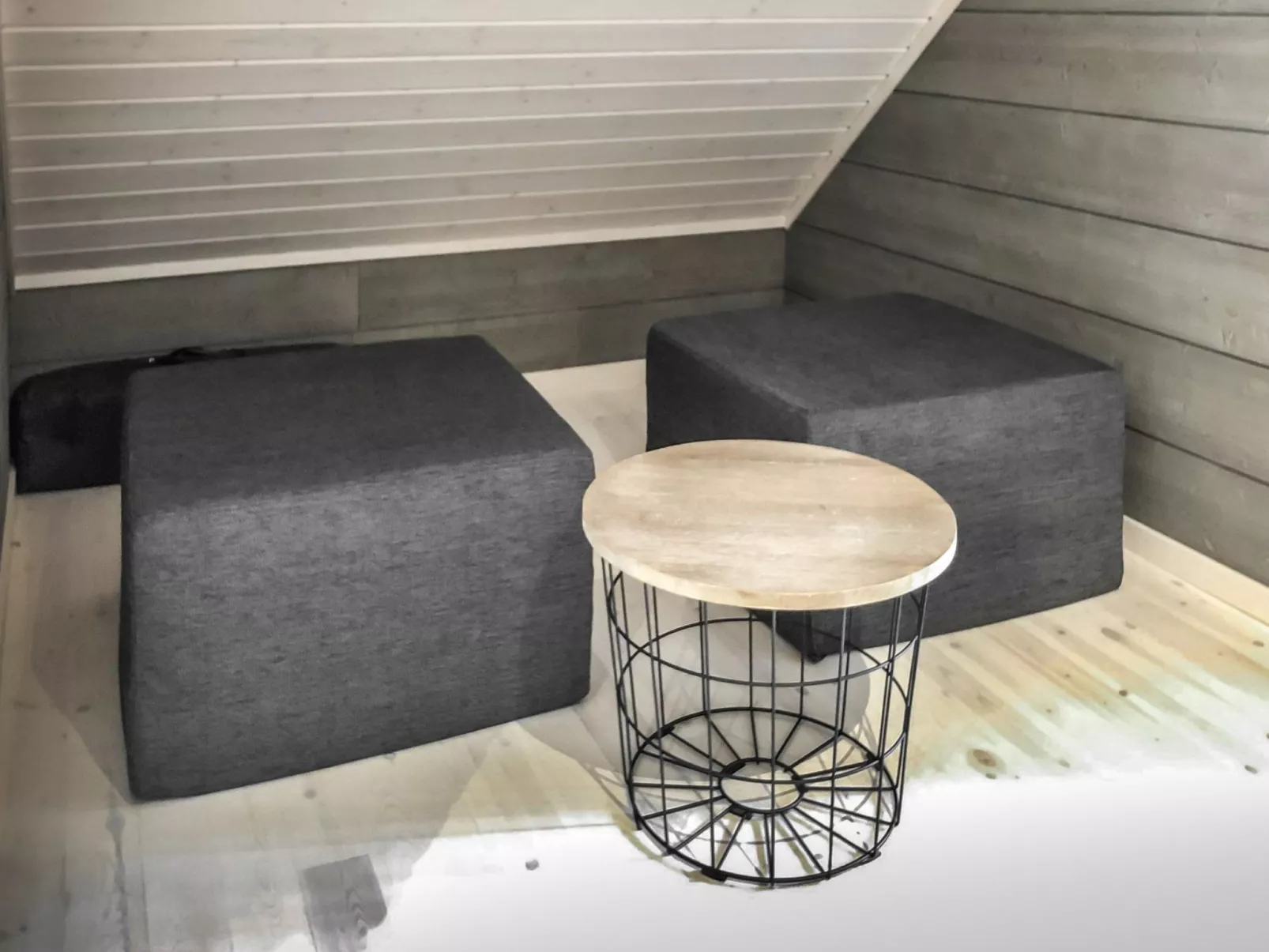 Pajalan hirsitupa-Dedans