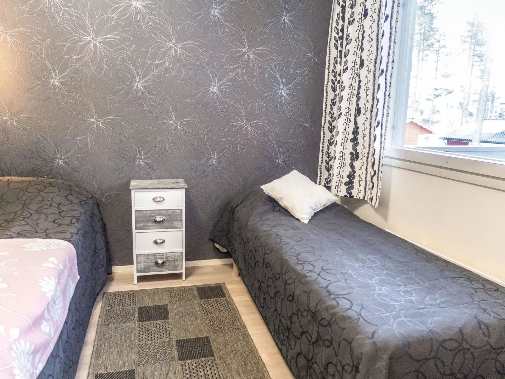 Lomakatti 7 b-Inside